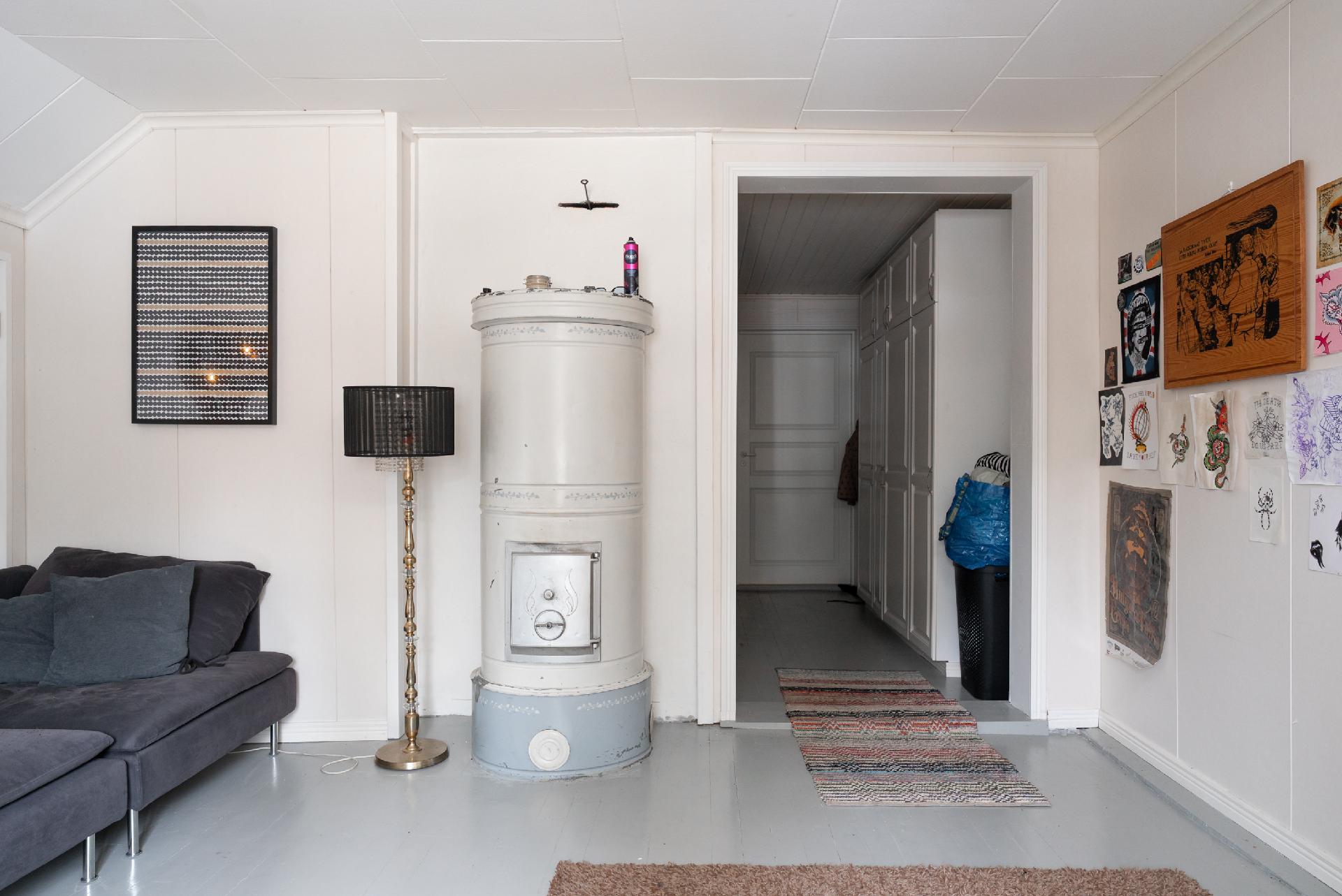 C huoneiston olohuone