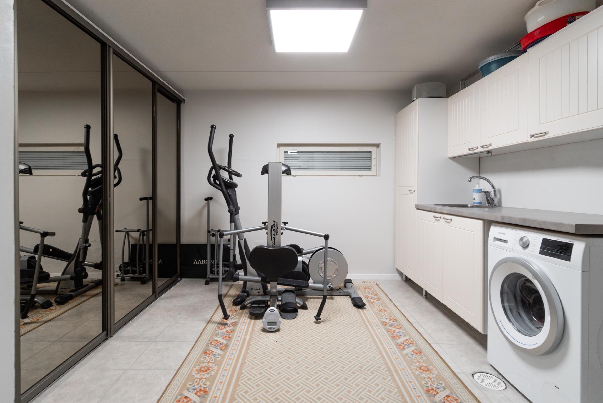 B huoneiston kodinhoitotila