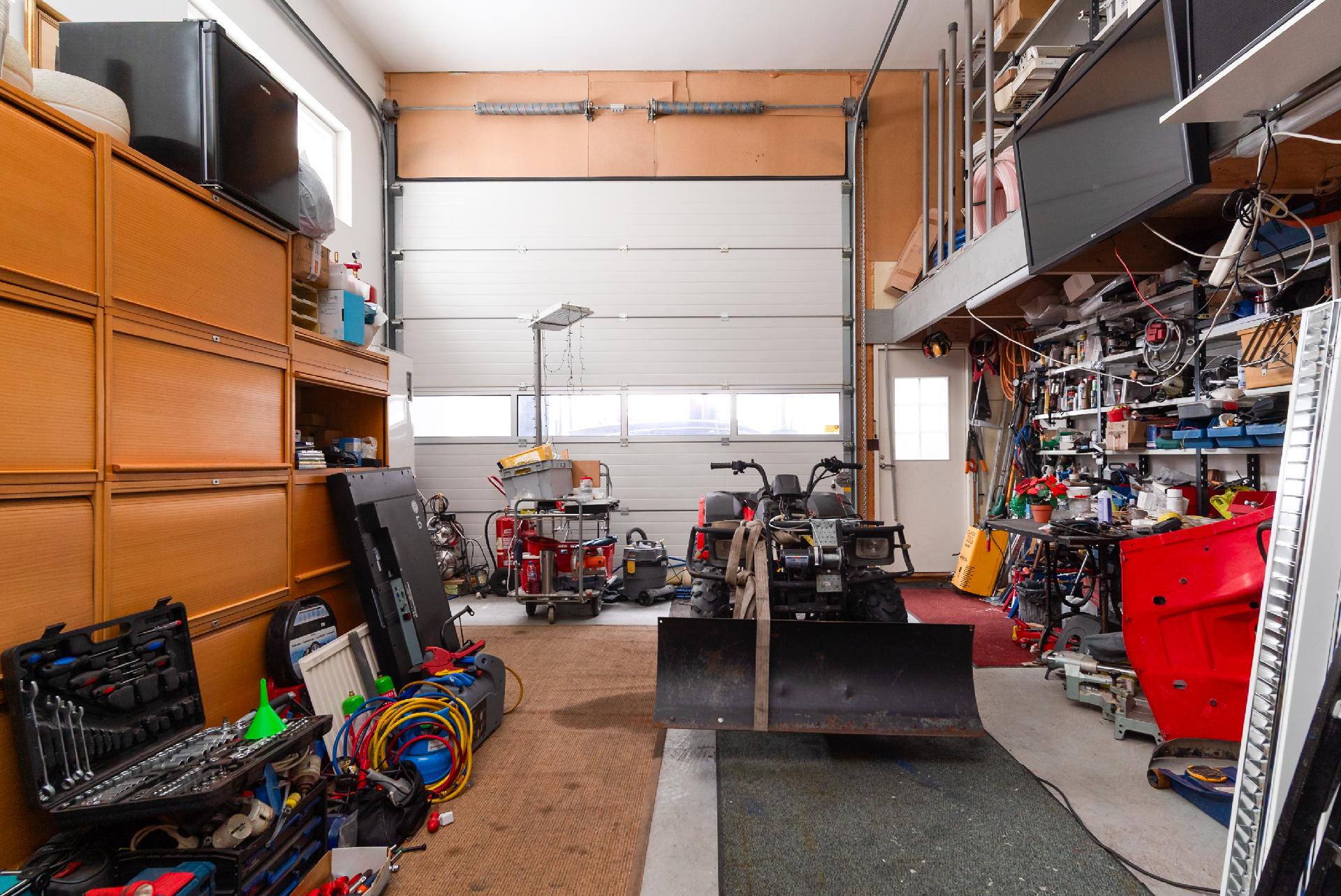 Talousrakennuksen talli