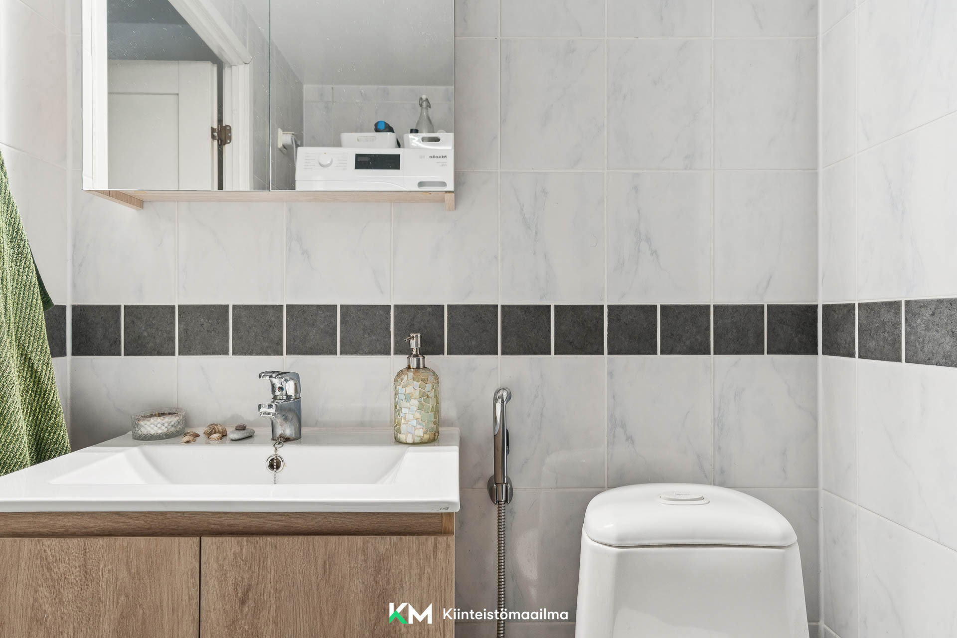 Kylpyhuone on tilava