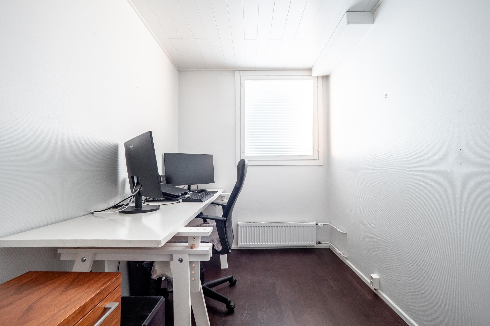 Kasarmintie 18, Koskenniska, Oulu