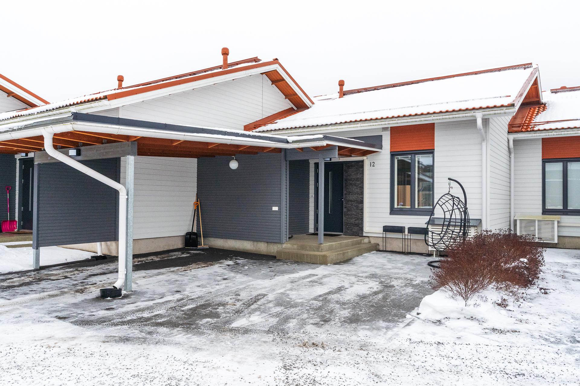 Heinurinkuja 2, Lintuhytti, Tampere