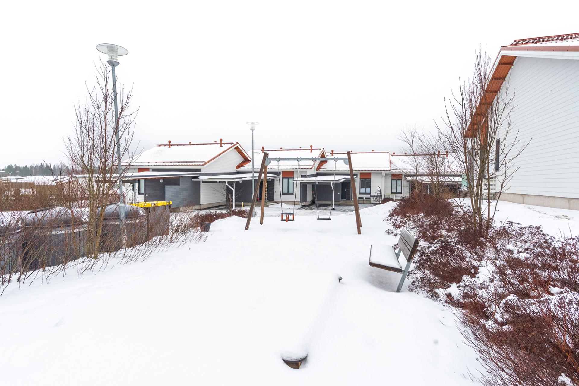 Taloyhtiön leikkipiha