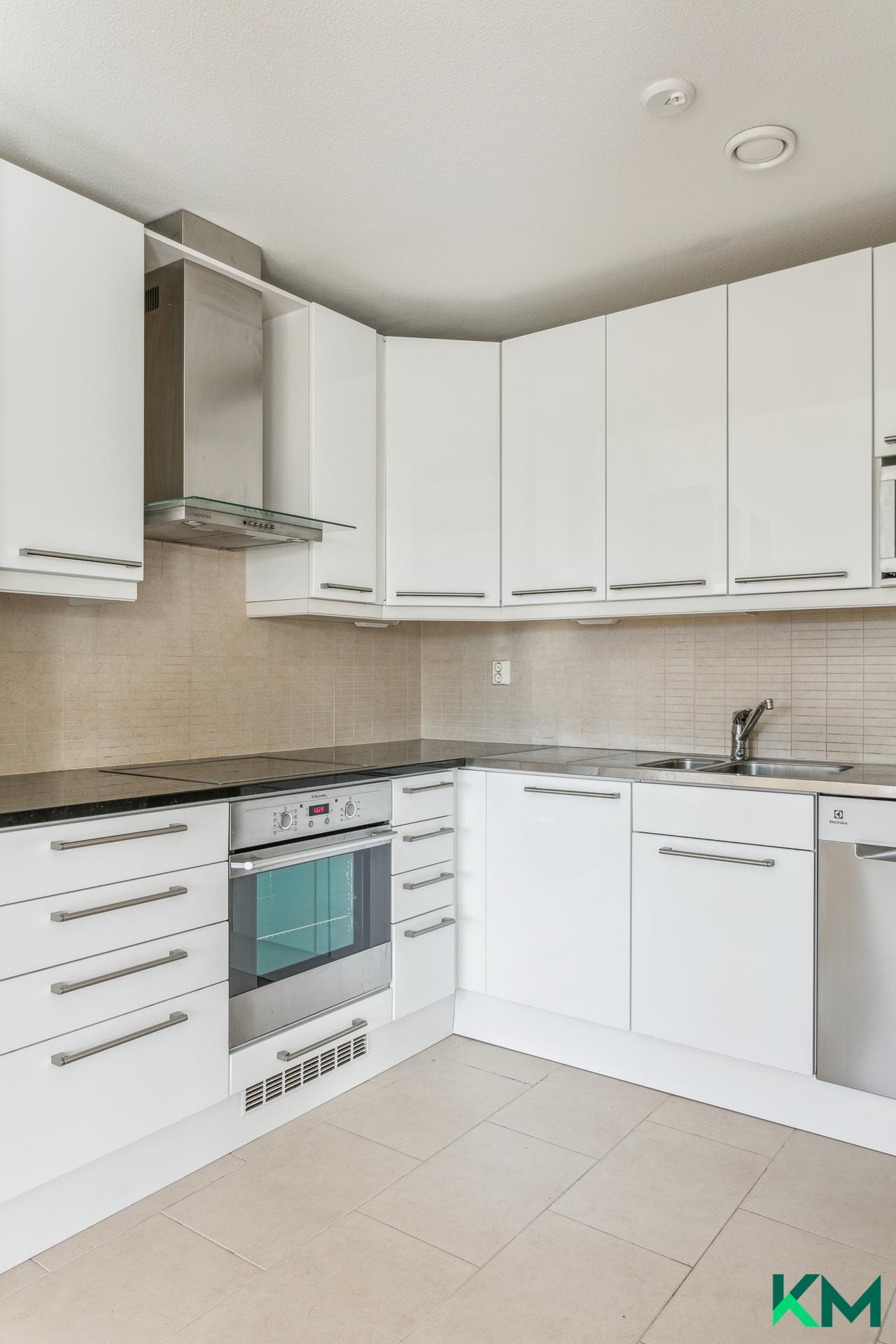 Keittiö keskikerroksessa