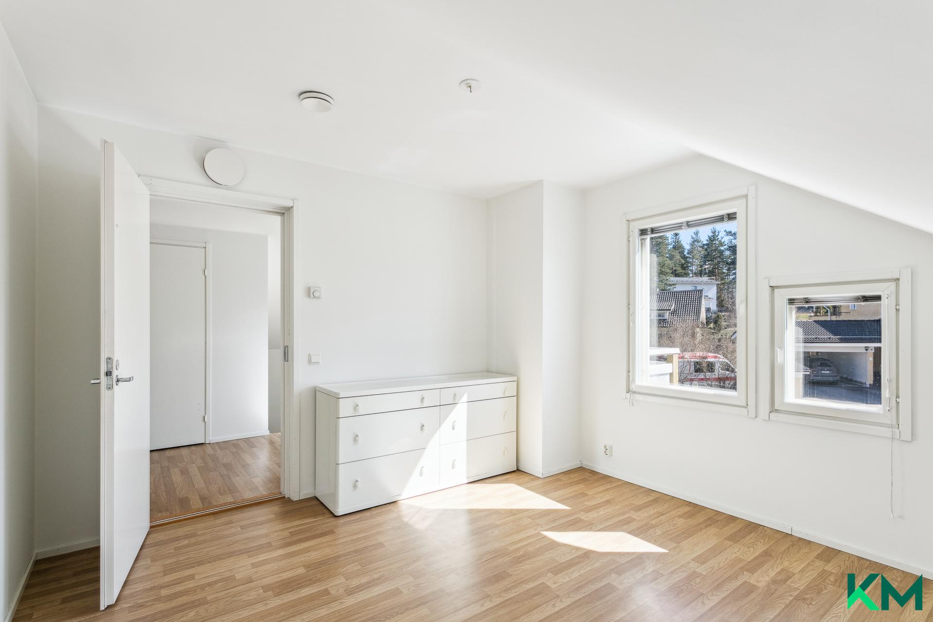 Yläkerran makuuhuone