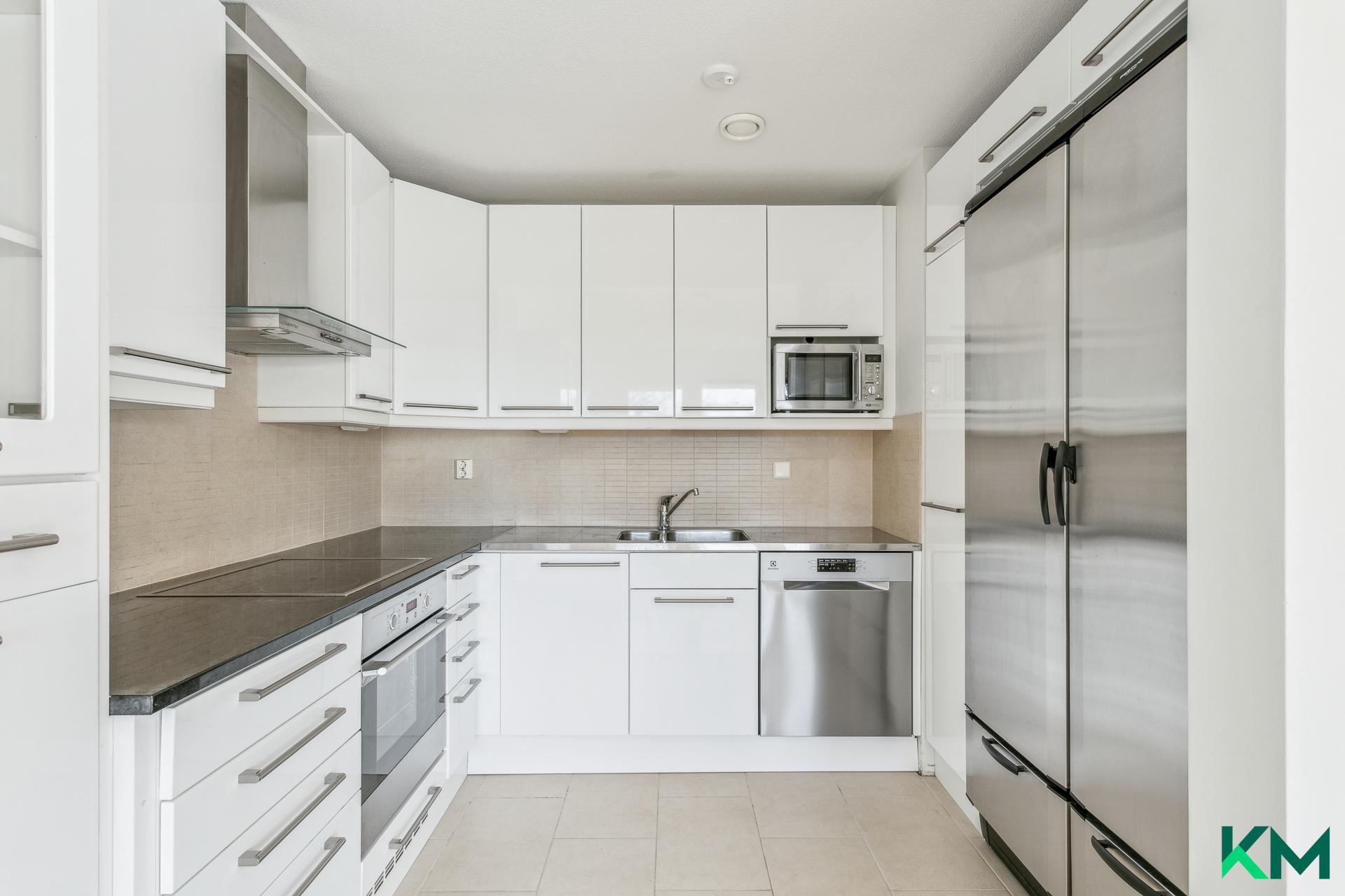 Keittiö keskikerroksessa