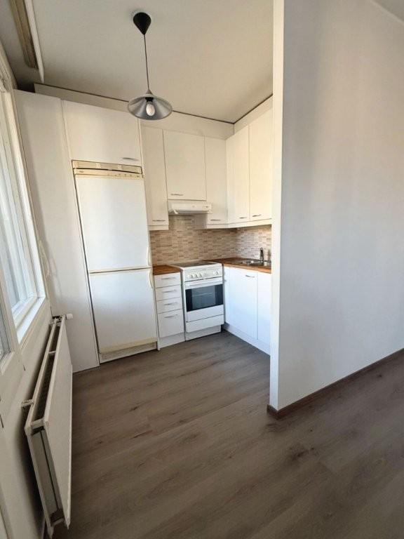 ikkunallinen keittokomero