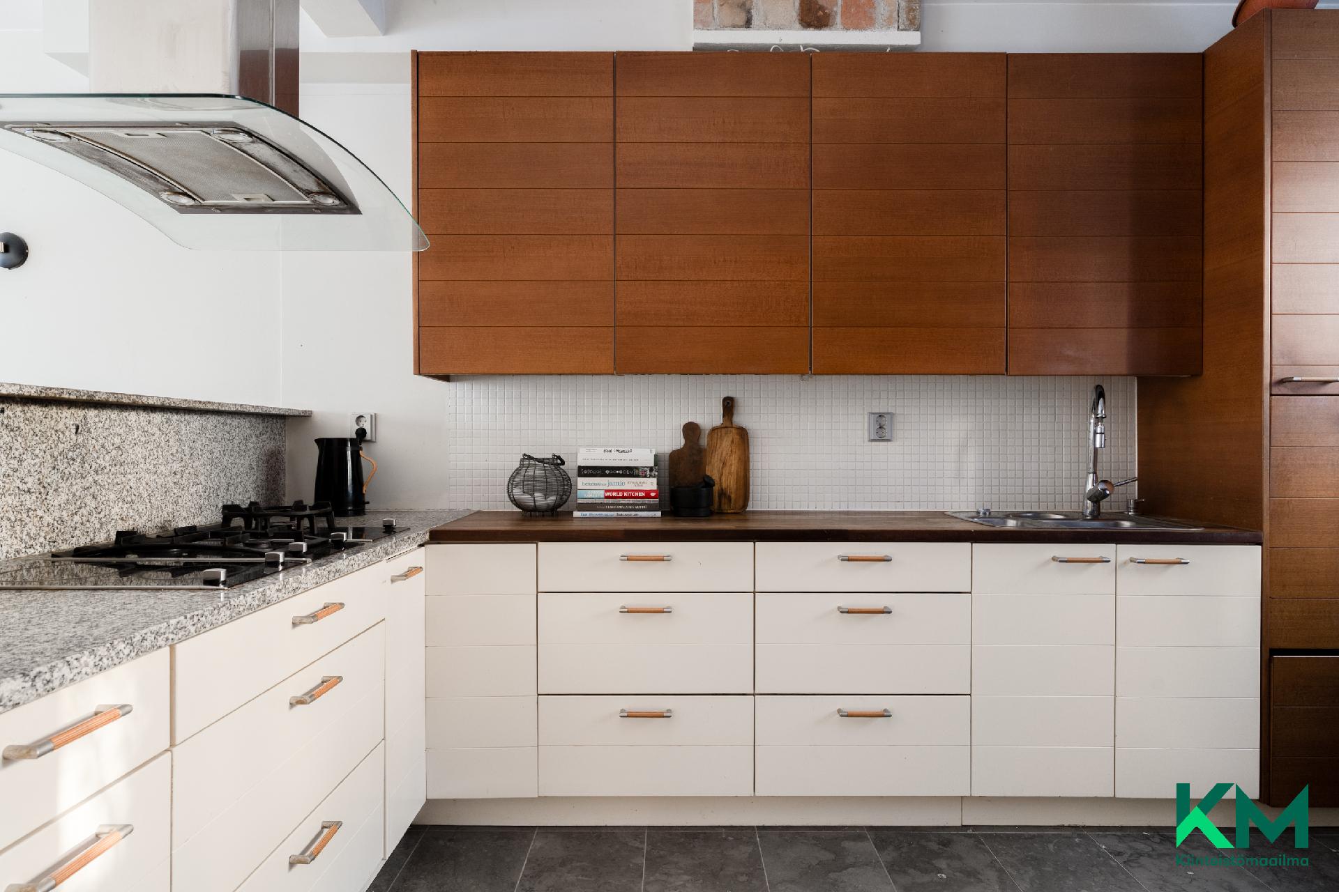 Uudenkaupungintie 4, Munkkivuori, Helsinki