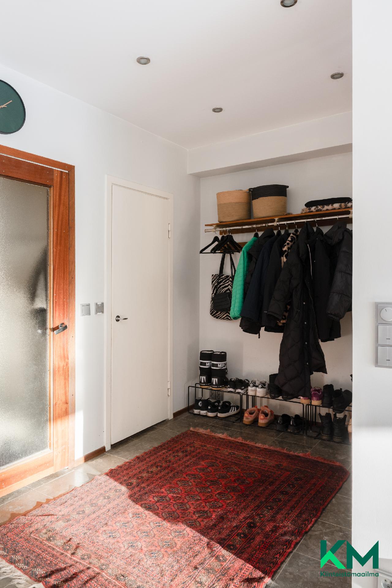 Uudenkaupungintie 4, Munkkivuori, Helsinki