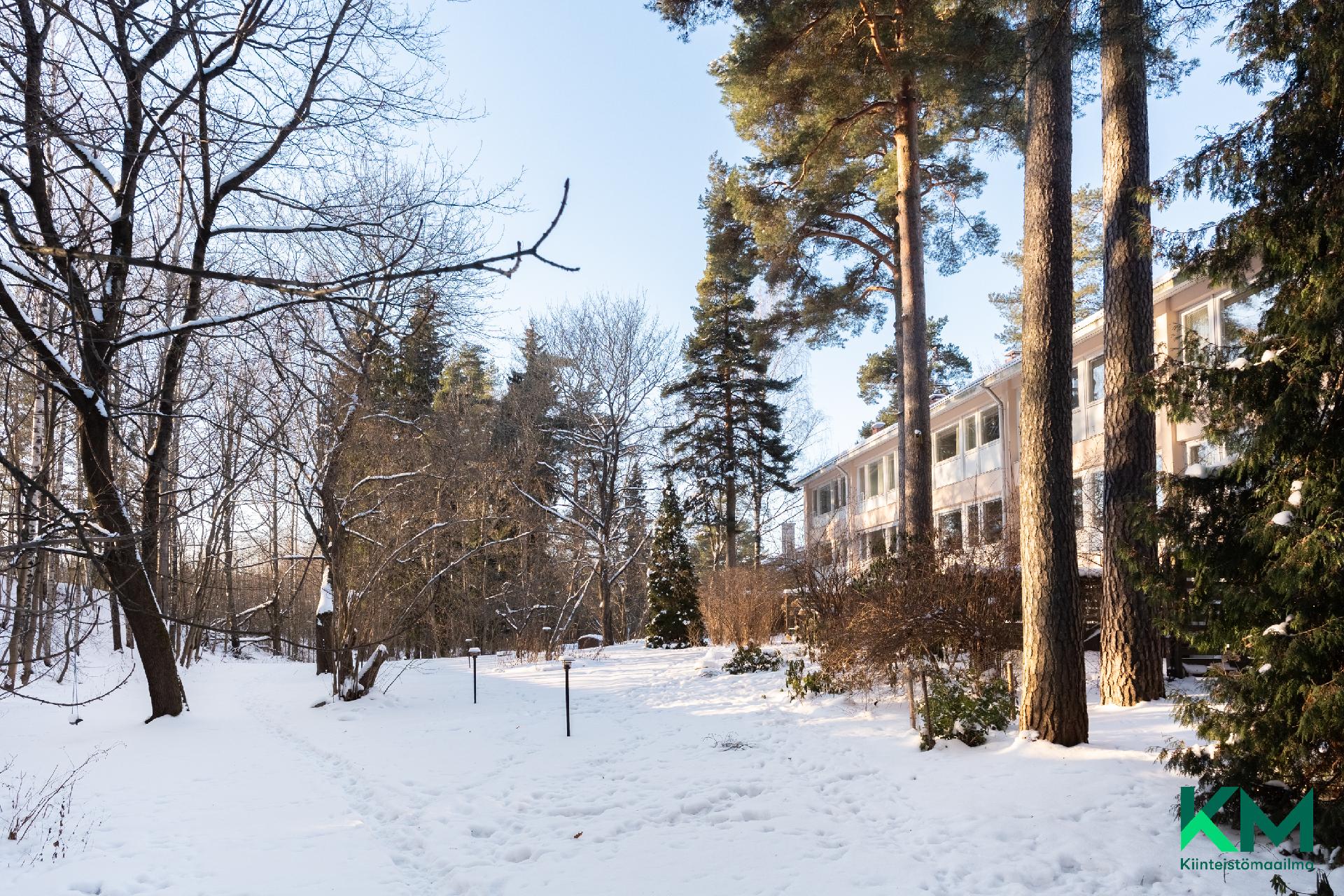 Uudenkaupungintie 4, Munkkivuori, Helsinki