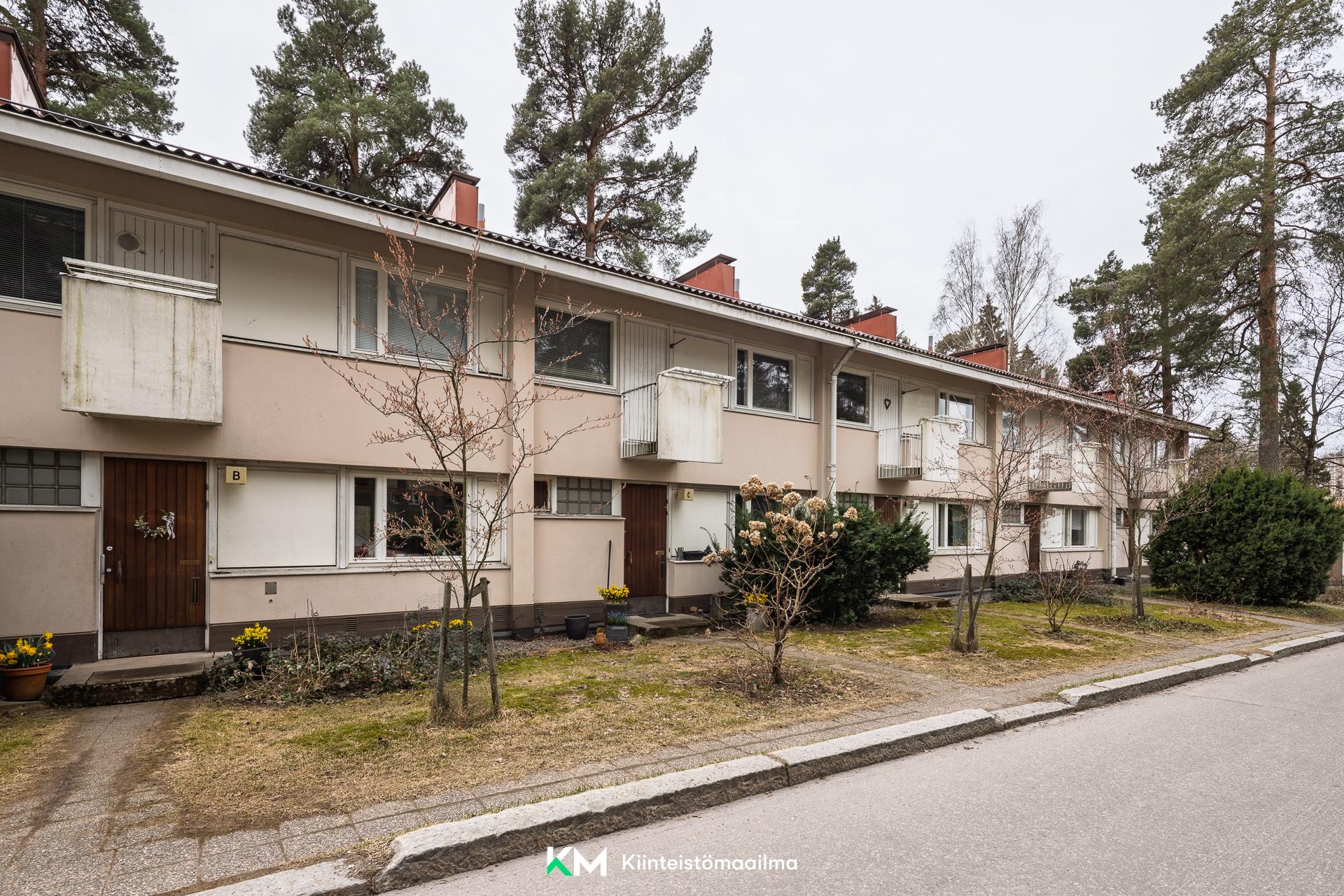Uudenkaupungintie 4, Munkkivuori, Helsinki