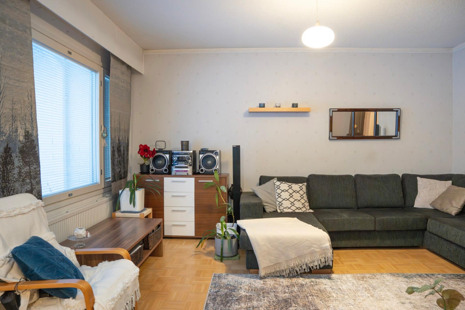 Ensitaival 11, Huuhkajanvaara, Kajaani