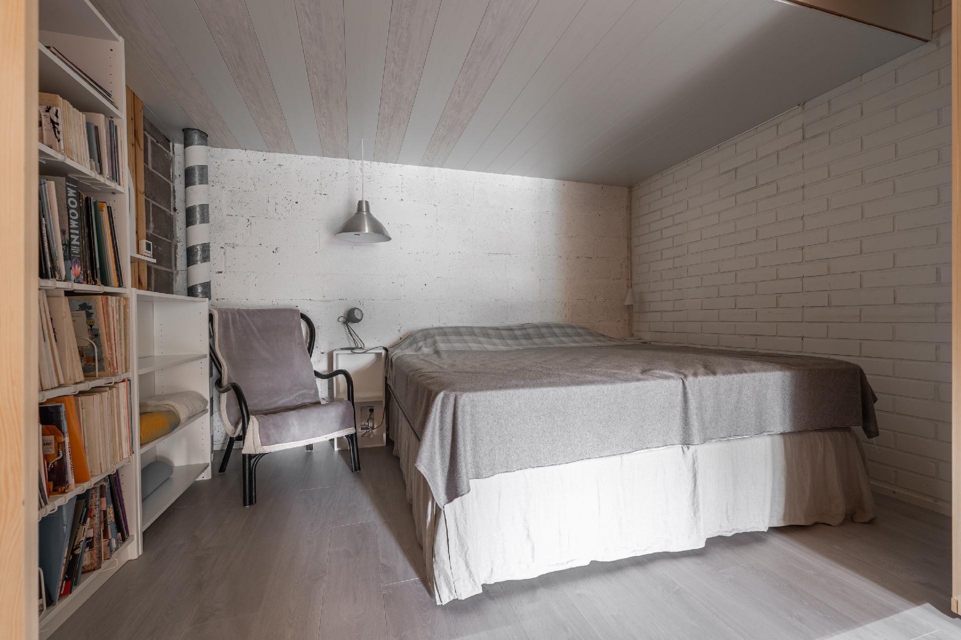 Alakerran oleskelutila