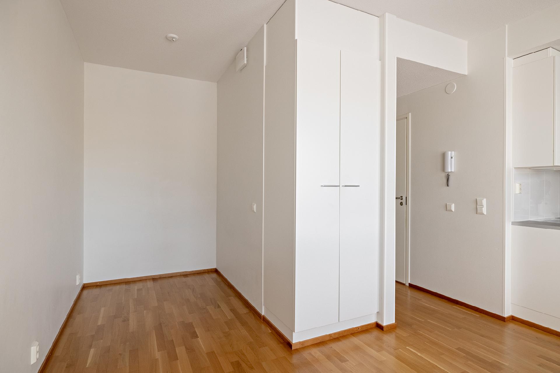 Kauppalinnankatu 1, Linnanmaa, Oulu