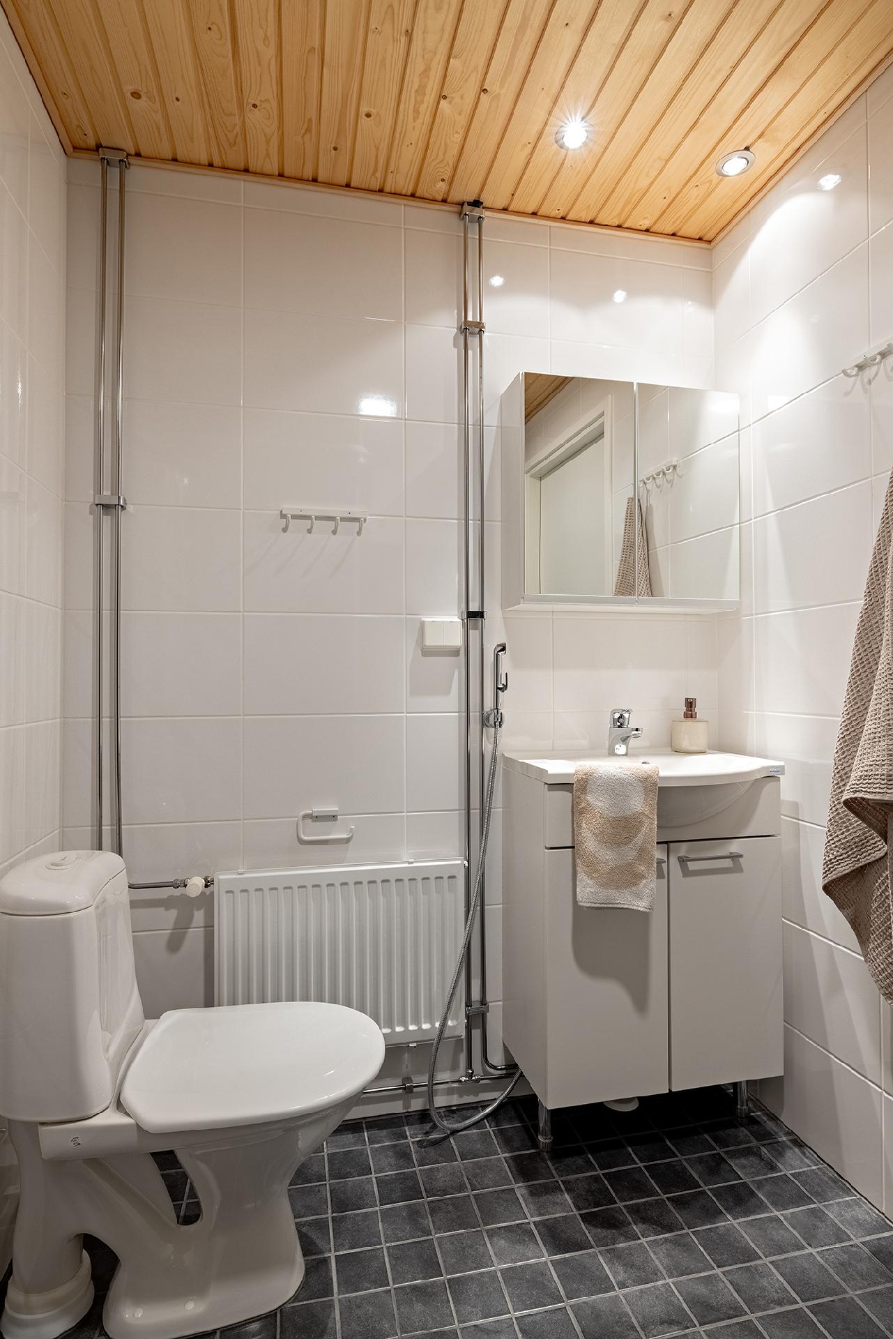 Kauppalinnankatu 1, Linnanmaa, Oulu