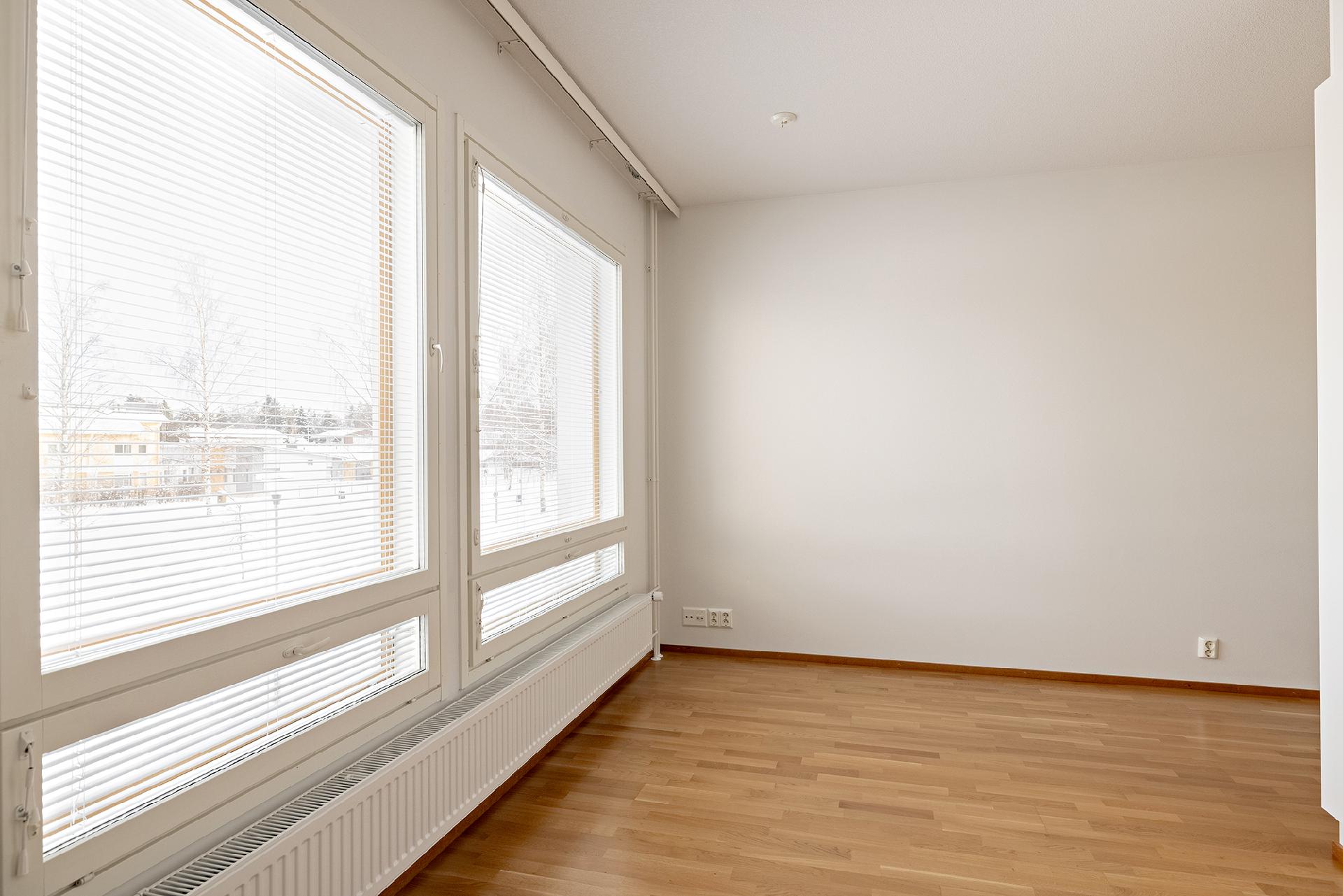 Kauppalinnankatu 1, Linnanmaa, Oulu