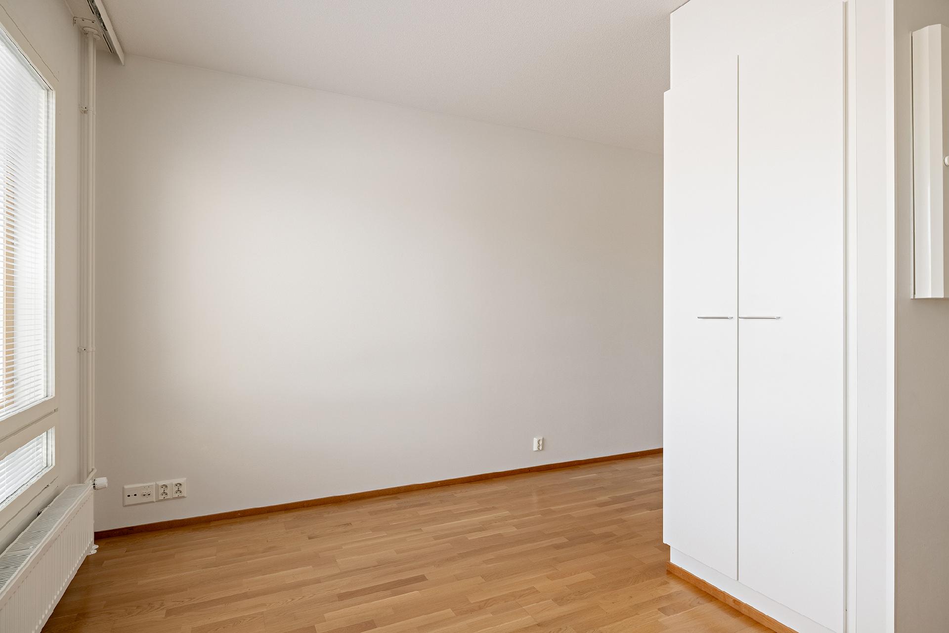 Kauppalinnankatu 1, Linnanmaa, Oulu