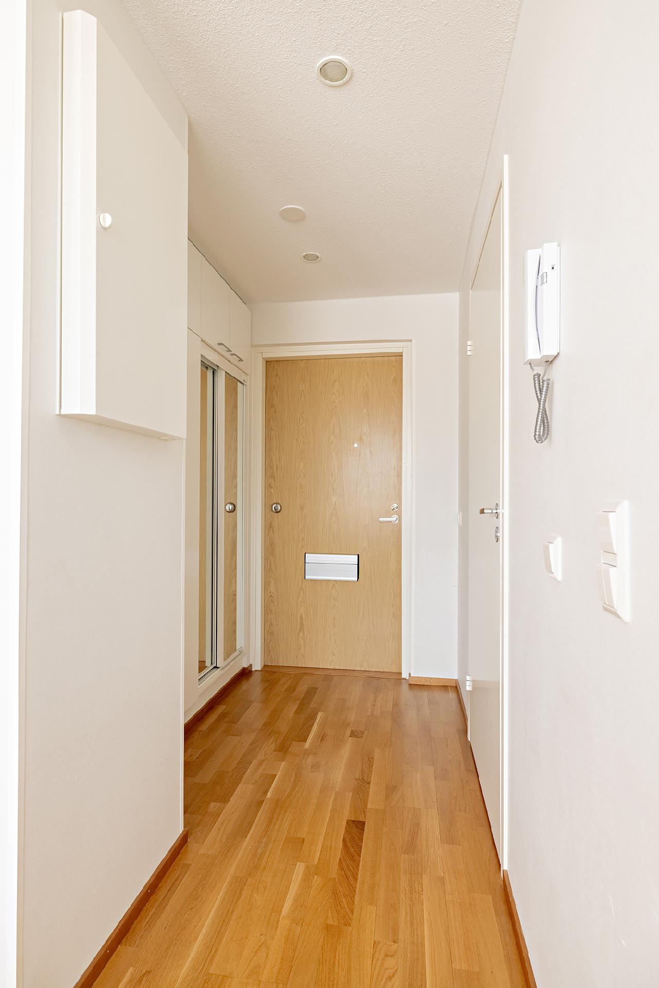 Kauppalinnankatu 1, Linnanmaa, Oulu