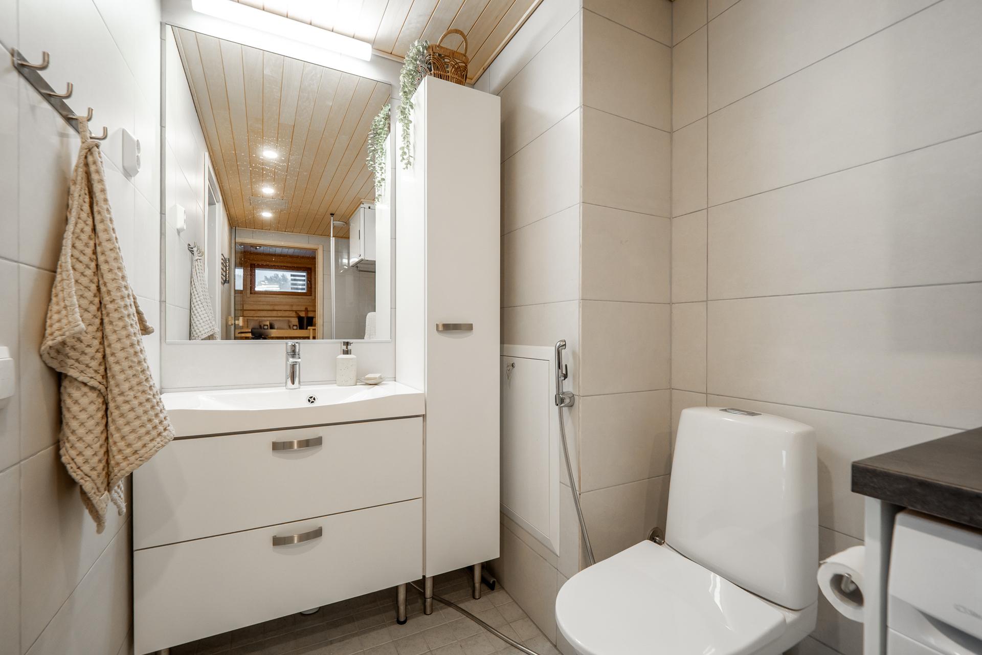 Luotolaisentie 12, Oinaansuo, Oulu