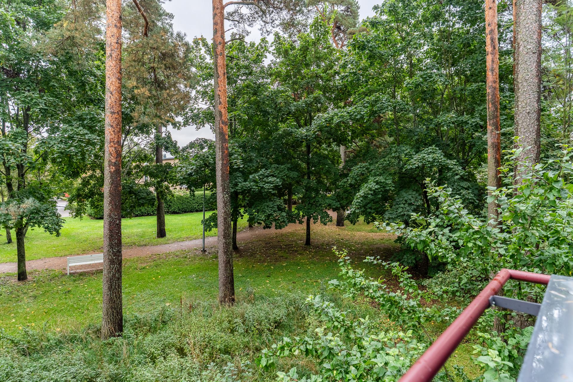 Aurinkolahden puistotie 4, Aurinkolahti, Helsinki