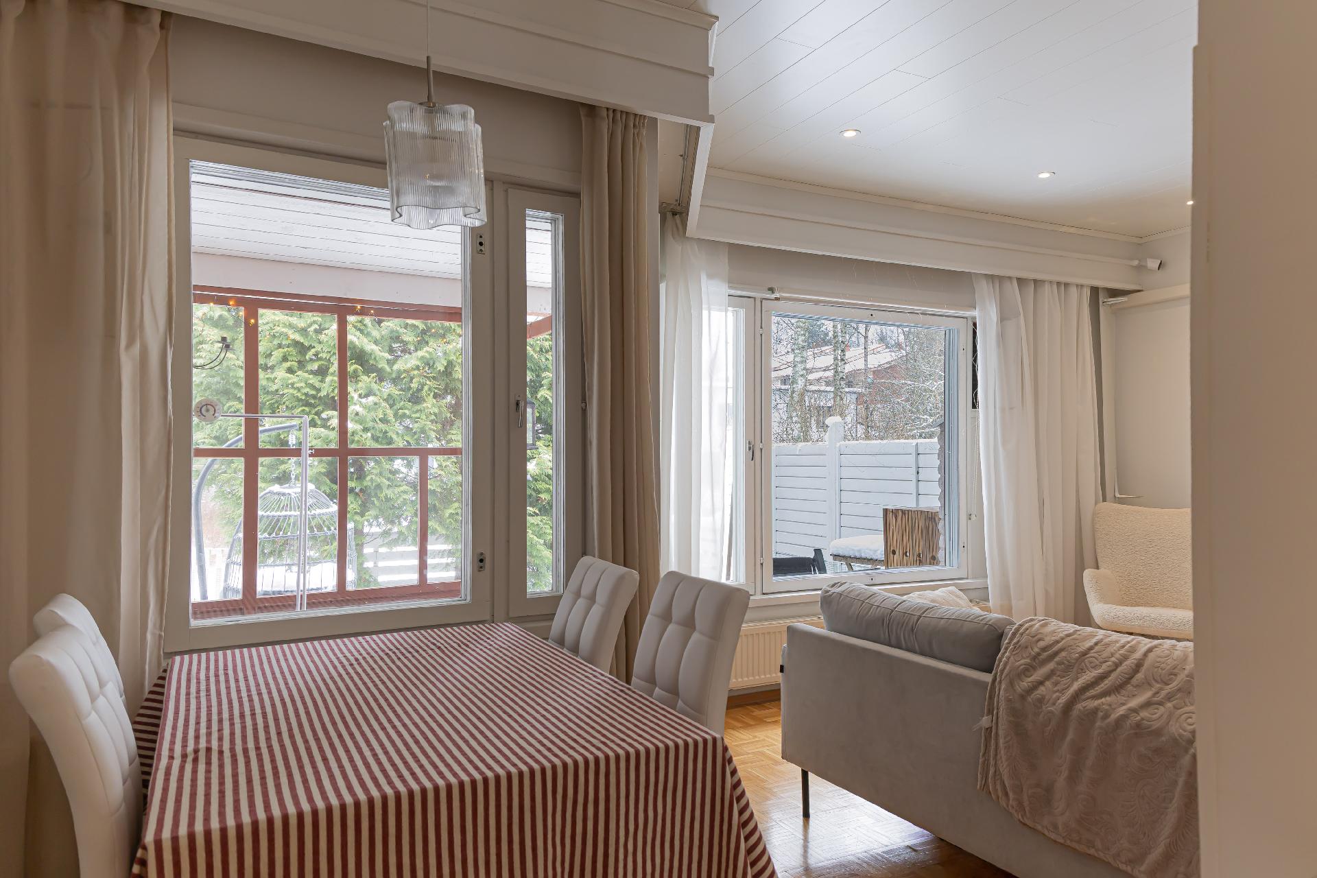 Pitkännotkontie 11, Tuomarila, Espoo