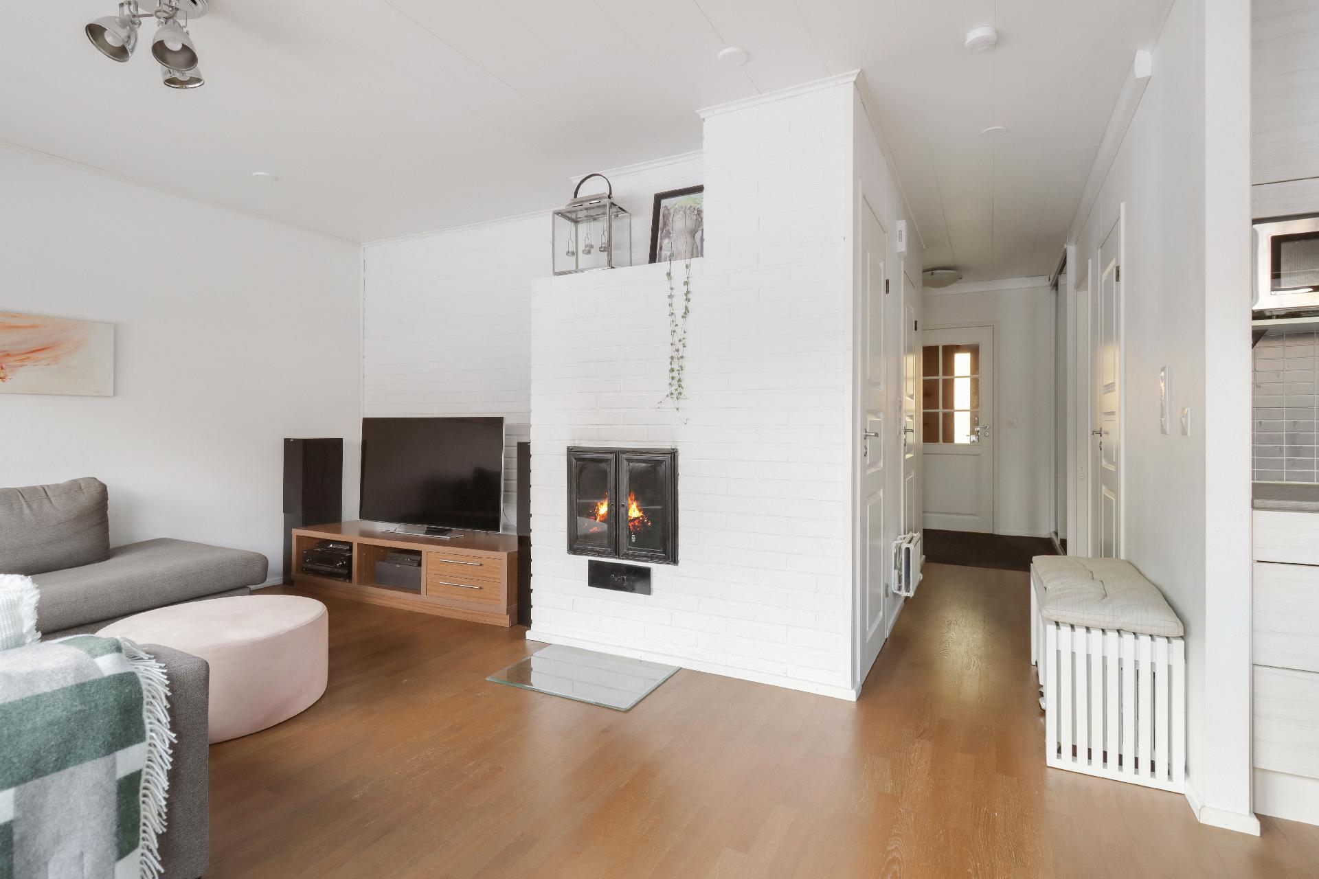 Läksyrinne 10, Puistola, Helsinki