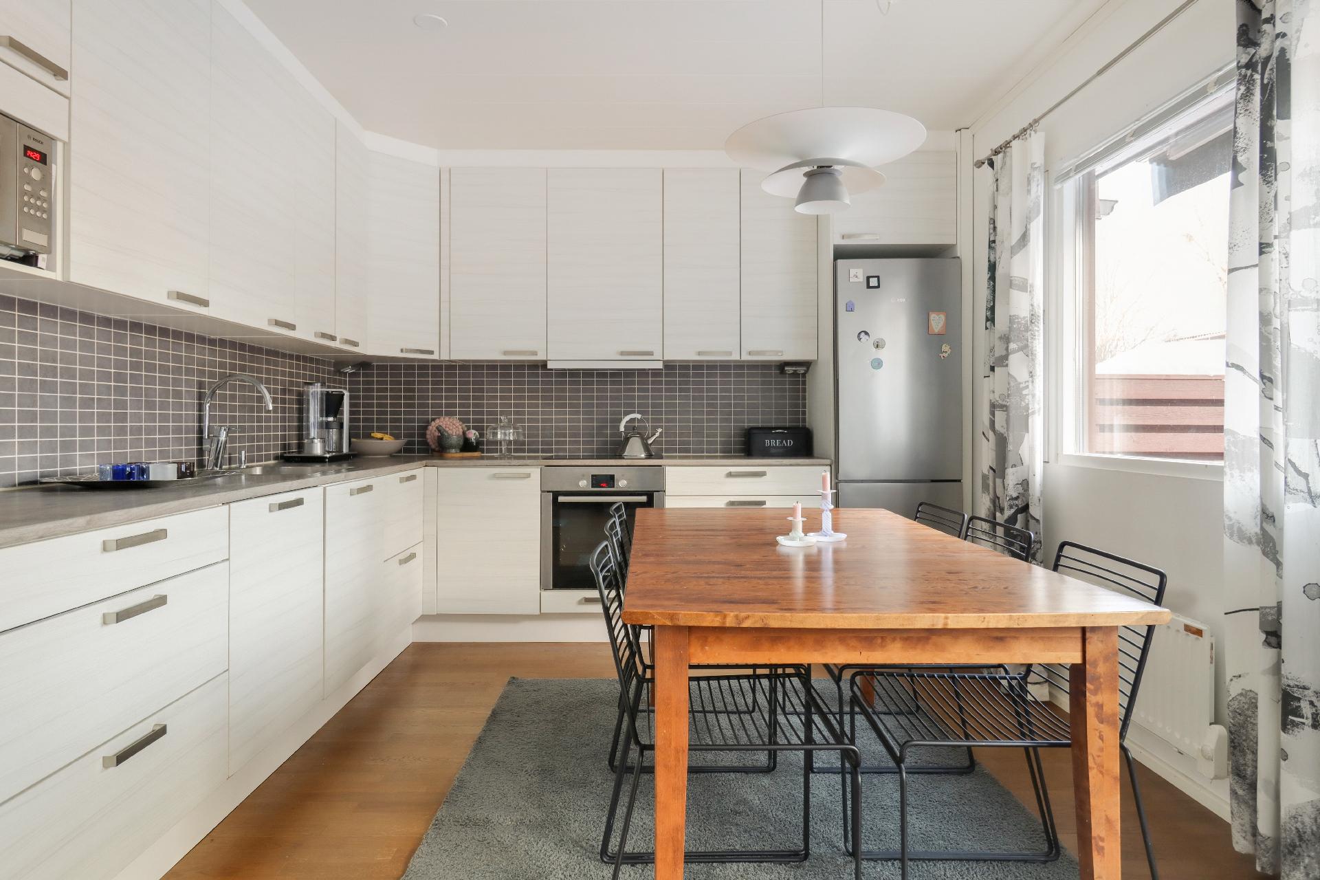 Läksyrinne 10, Puistola, Helsinki