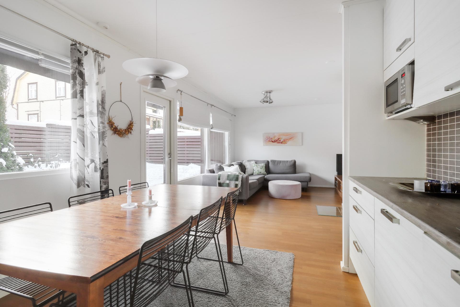 Läksyrinne 10, Puistola, Helsinki