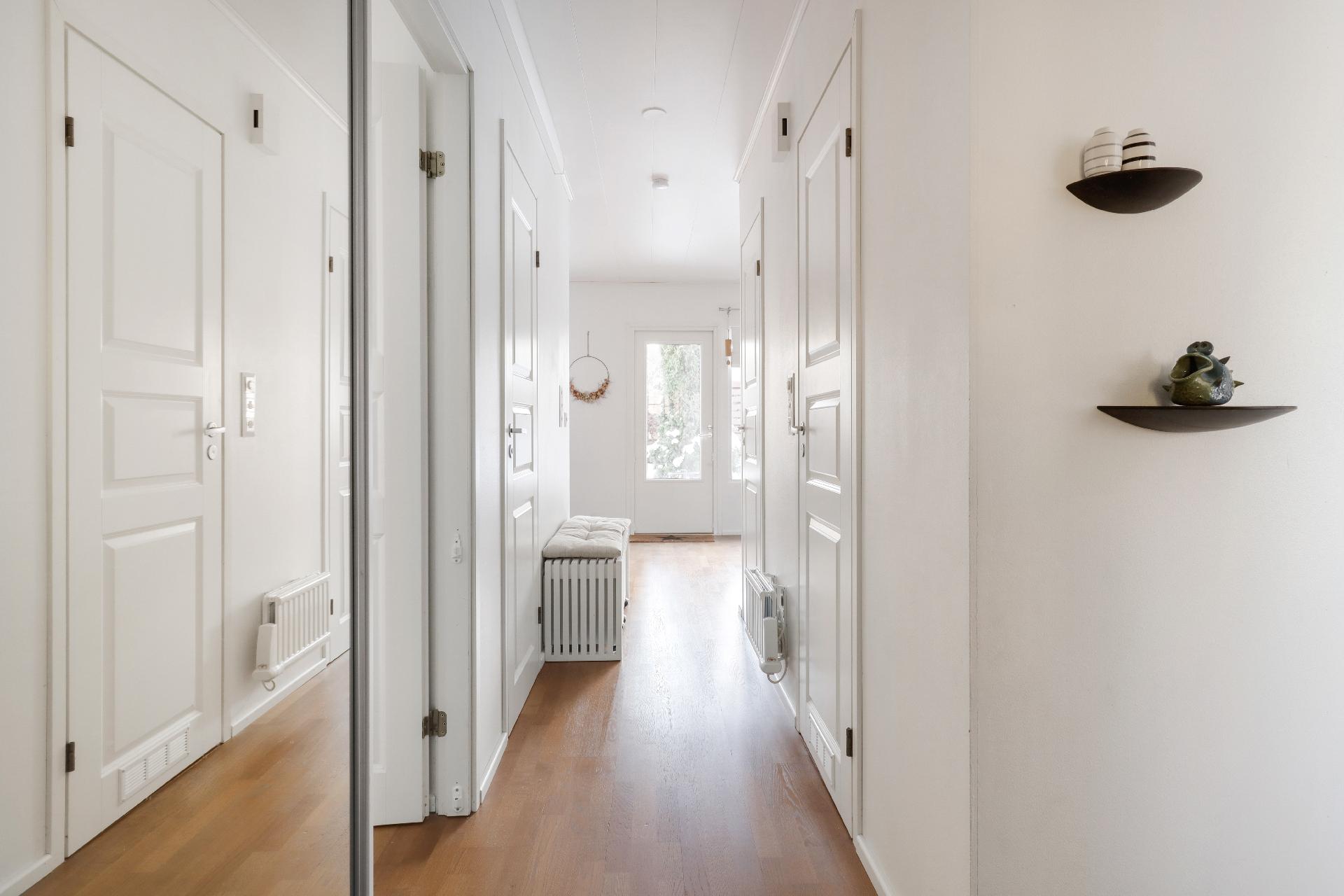 Läksyrinne 10, Puistola, Helsinki