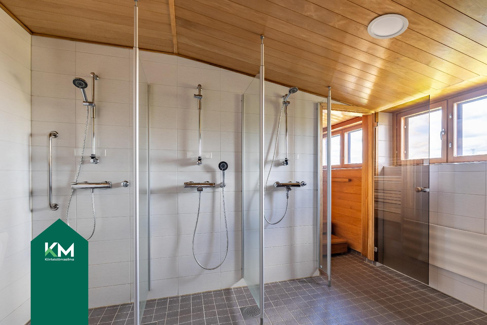 Kuva taloyhtiön saunatiloista