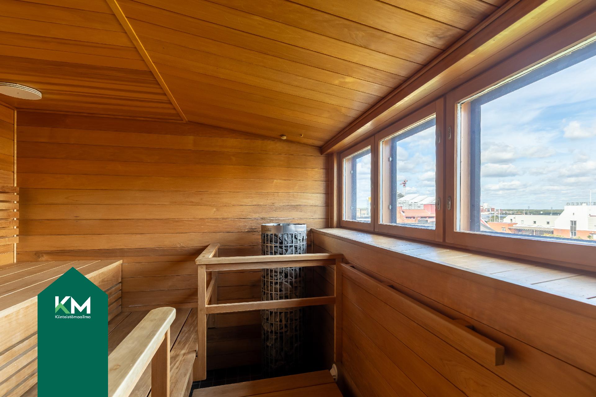 Taloyhtiön sauna on ylimmässä kerroksessa