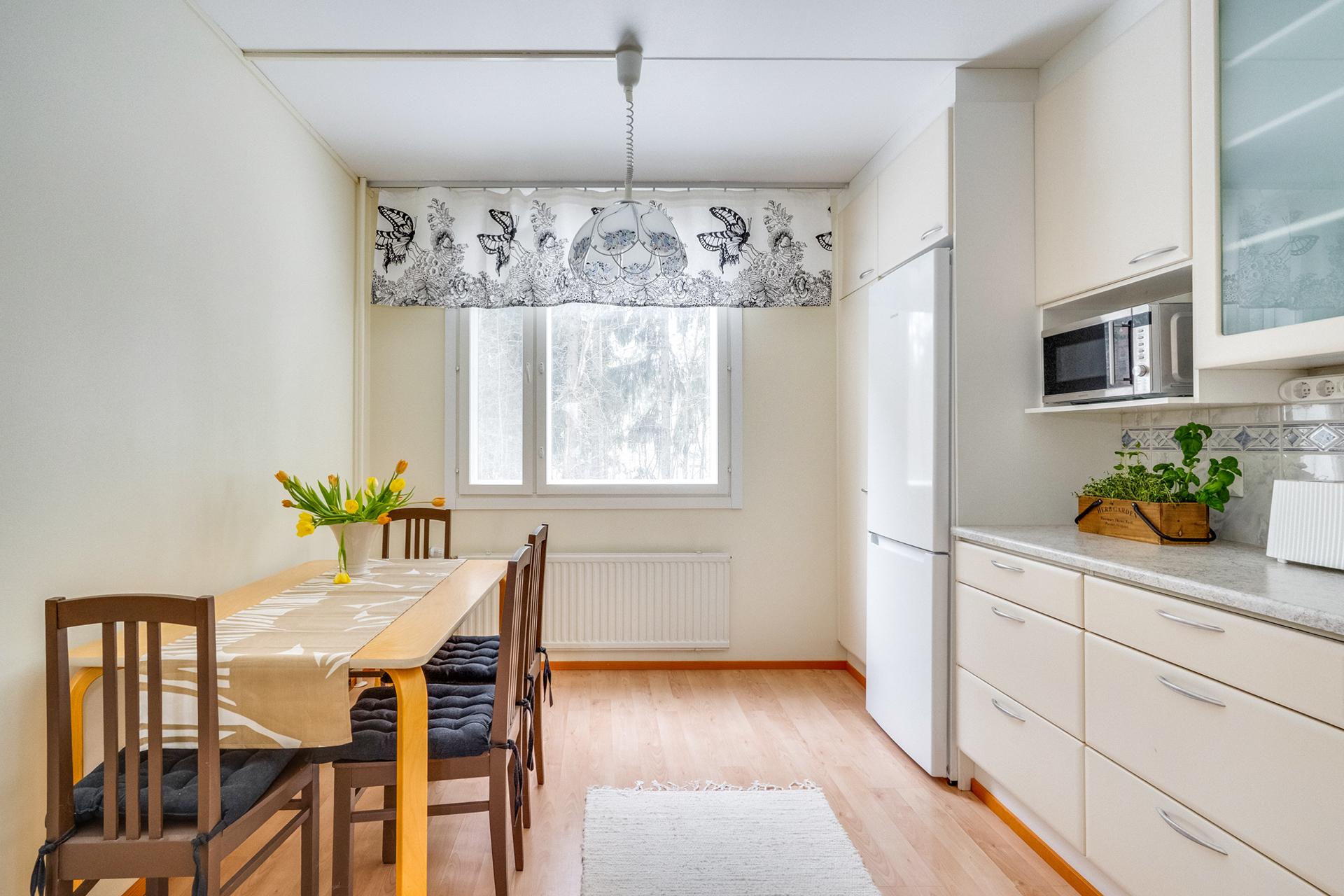 Porrassalmenkuja 6, Lentävänniemi, Tampere