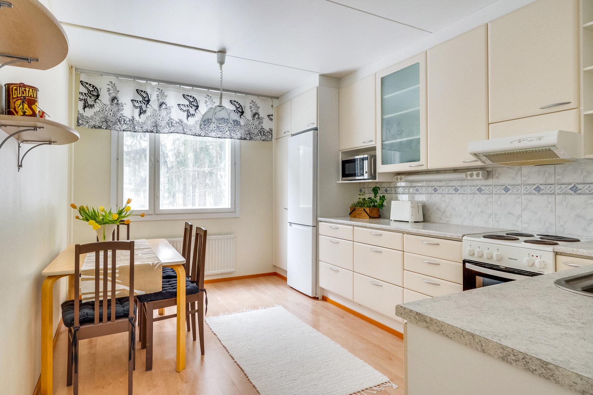 Porrassalmenkuja 6, Lentävänniemi, Tampere