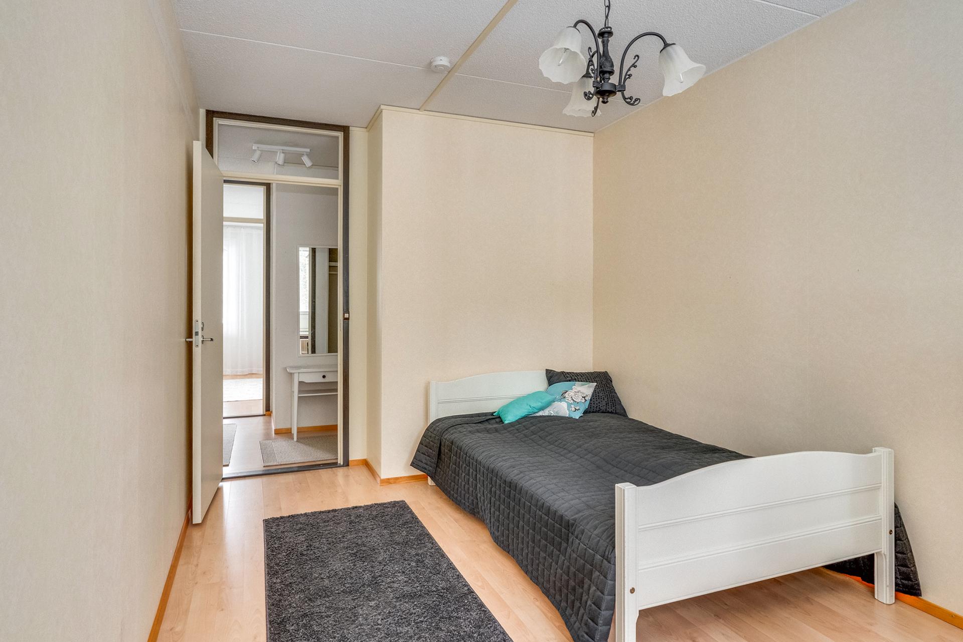 Porrassalmenkuja 6, Lentävänniemi, Tampere