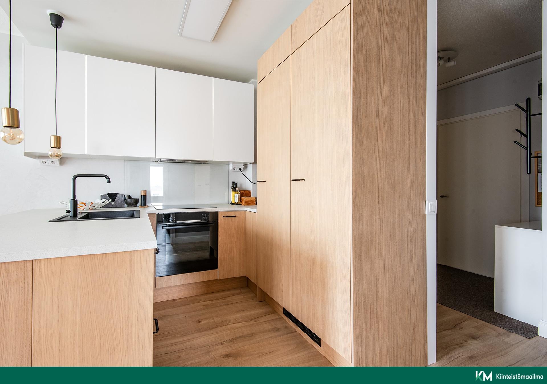 Keonpellonkatu 1b, Keskusta, Raisio