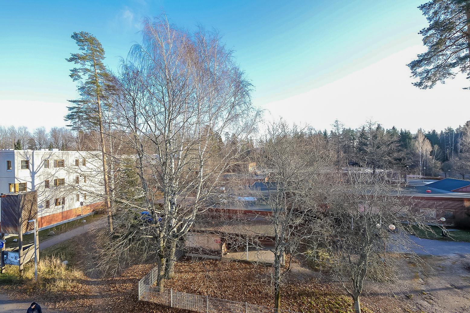 Kalteentie 4, Suurmetsä, Helsinki