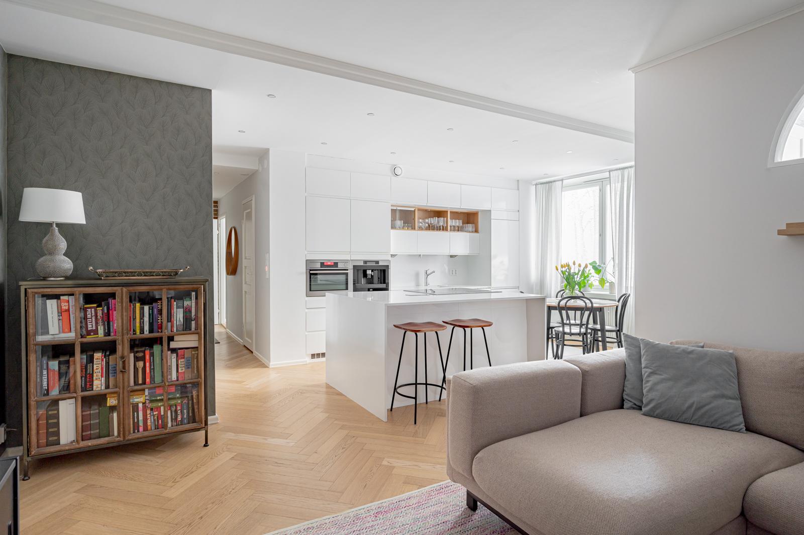 Munkkiniemen puistotie 11, Munkkiniemi, Helsinki