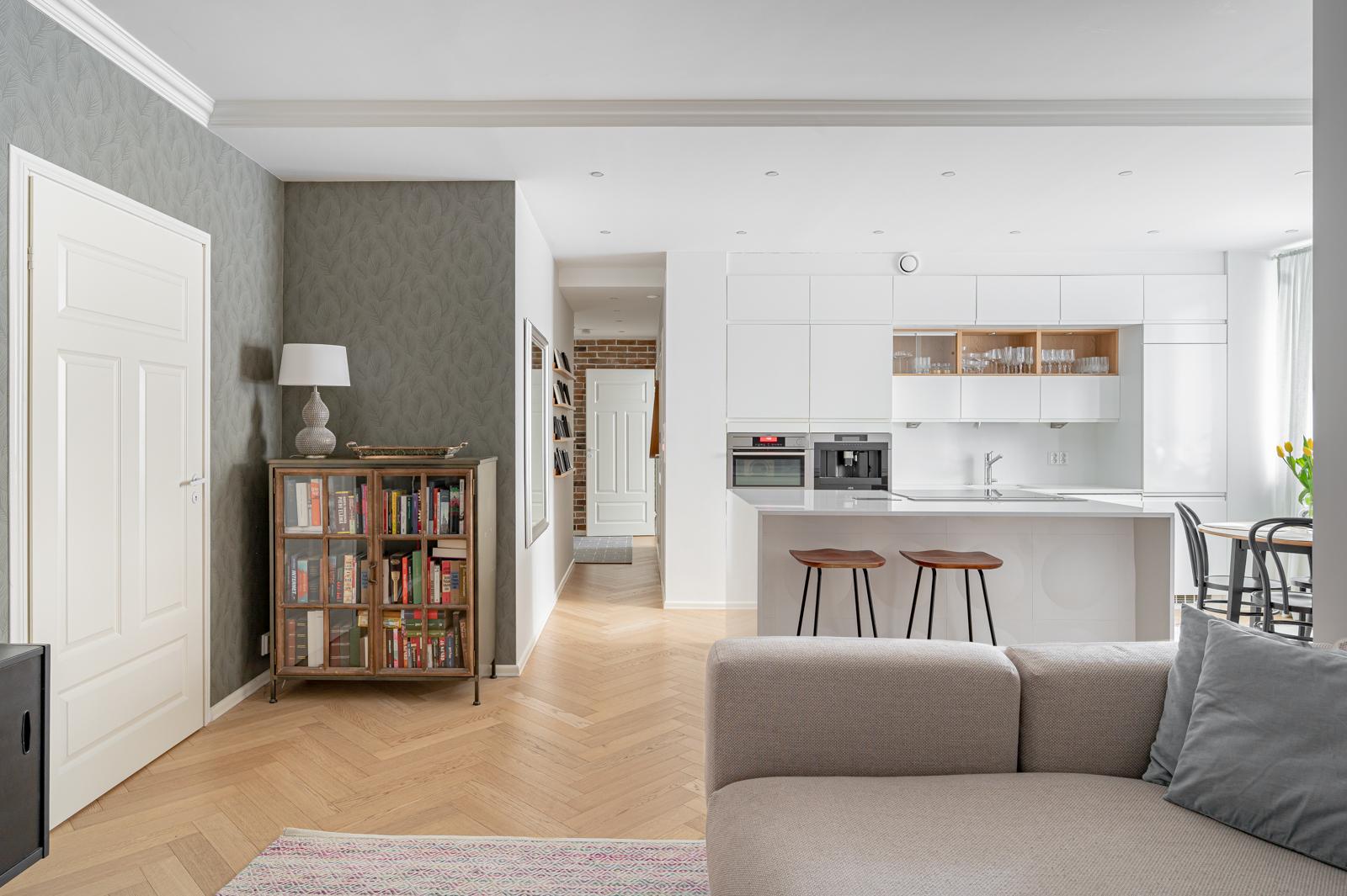 Munkkiniemen puistotie 11, Munkkiniemi, Helsinki