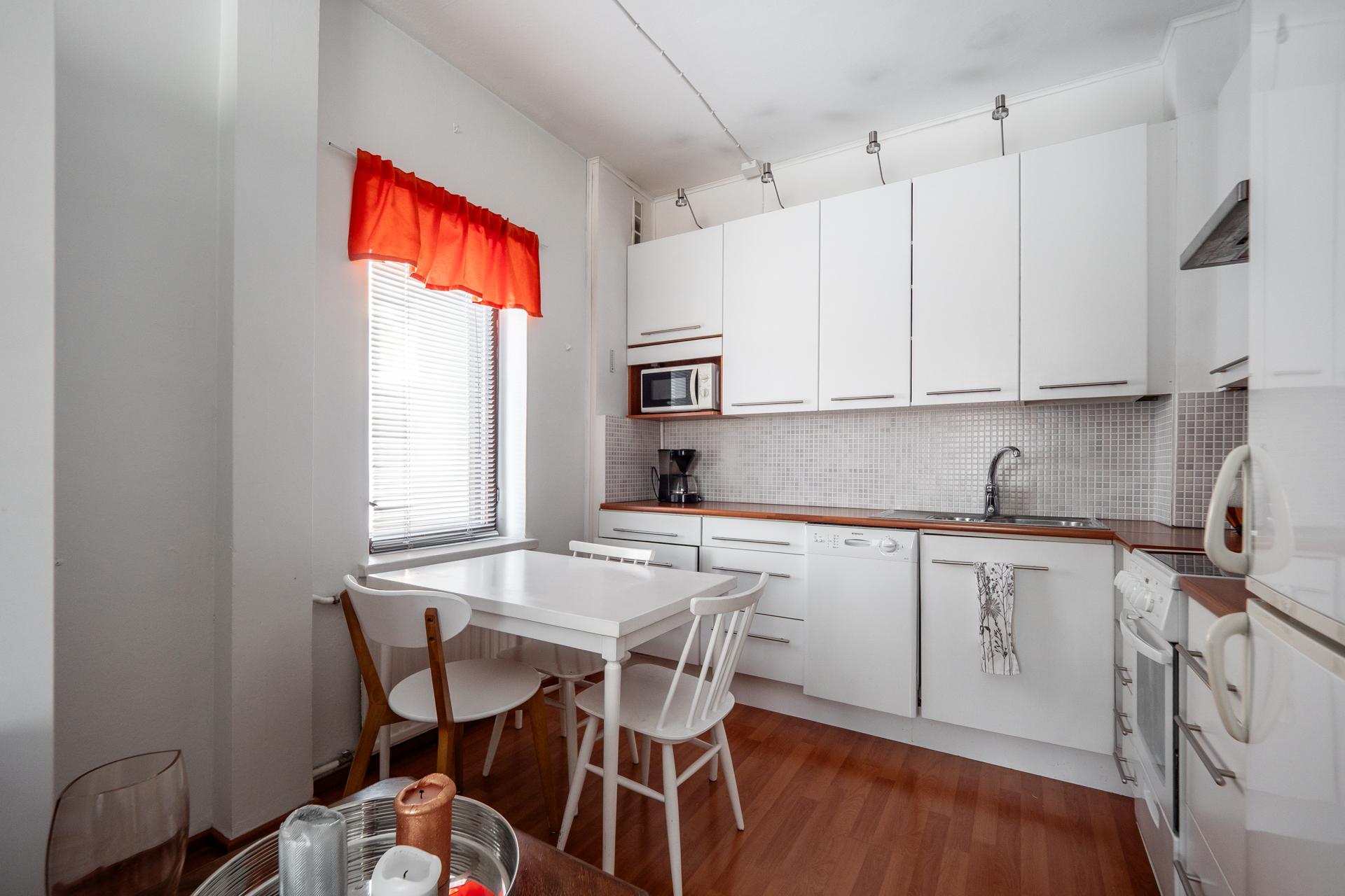 Uusikatu 8, Keskusta, Oulu