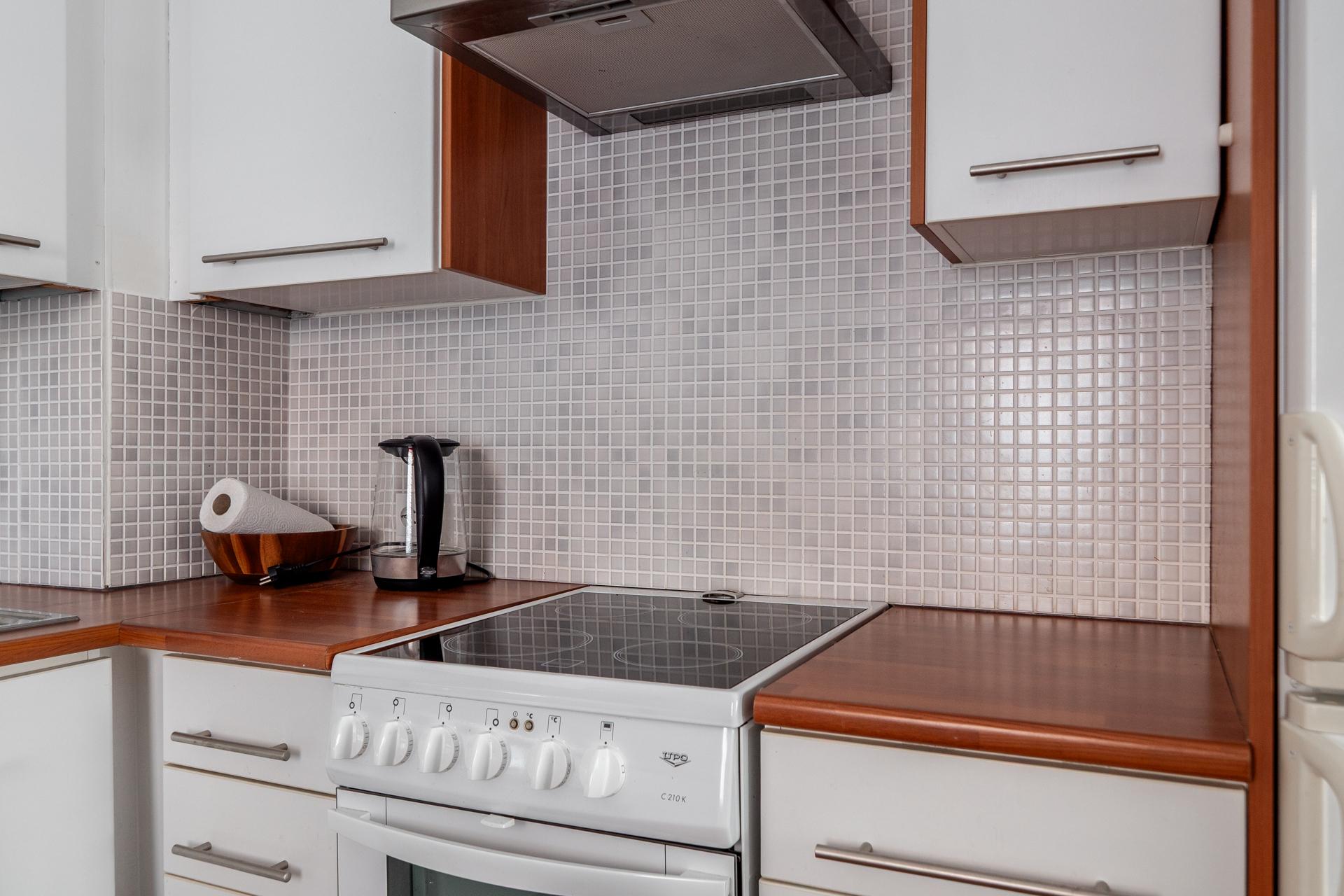 Uusikatu 8, Keskusta, Oulu