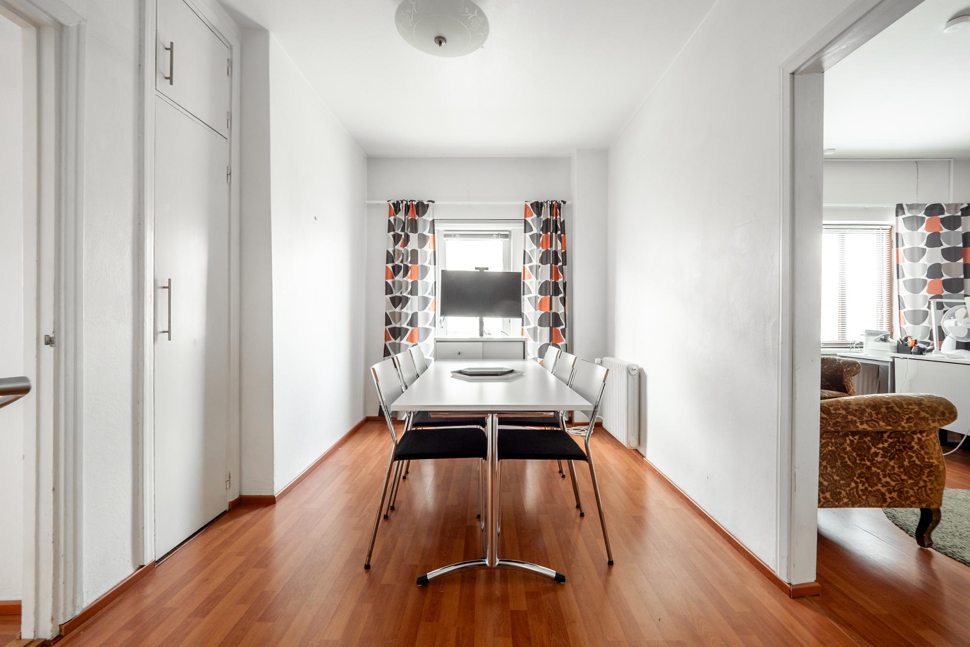 Uusikatu 8, Keskusta, Oulu