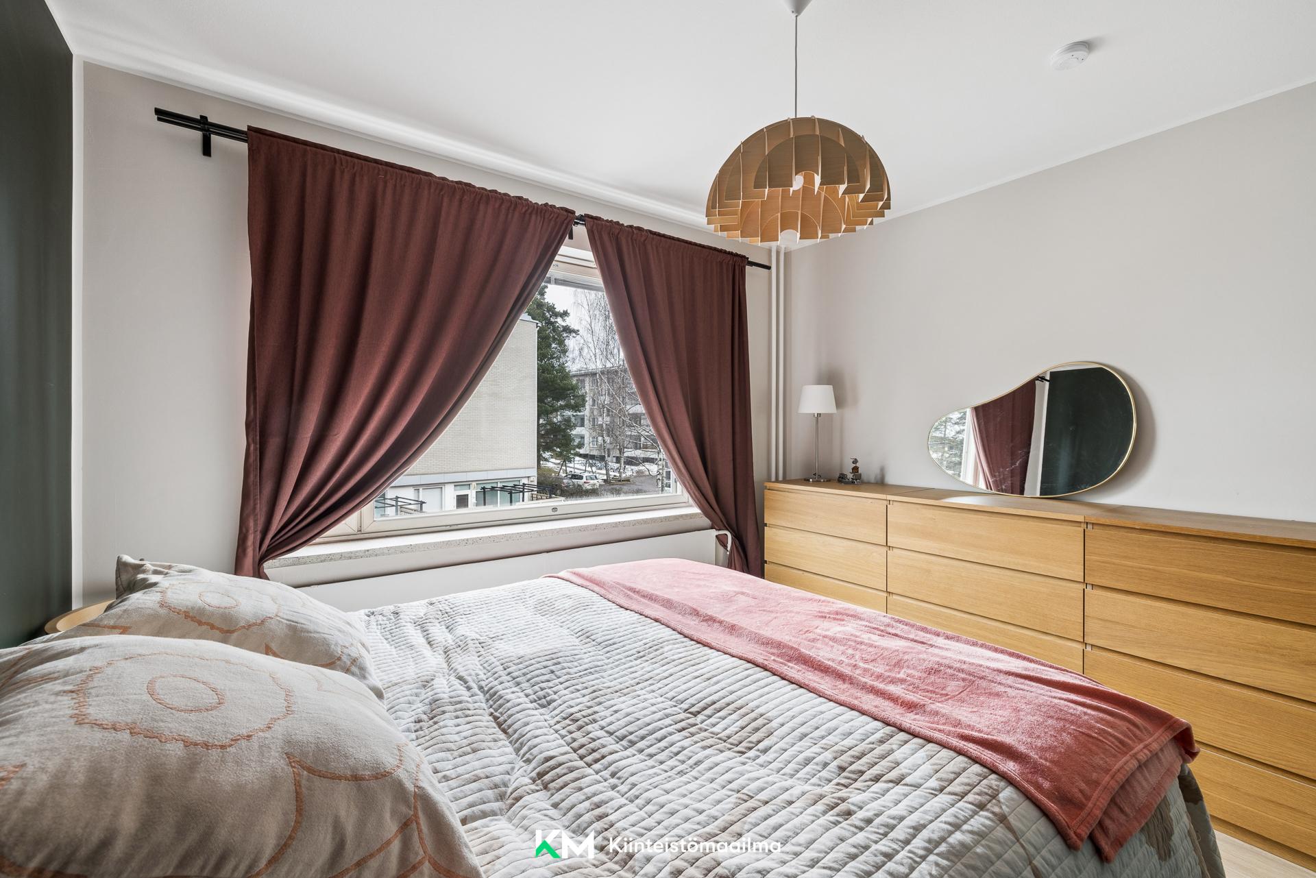 Orapihlajatie 10, Etelä-Haaga, Helsinki