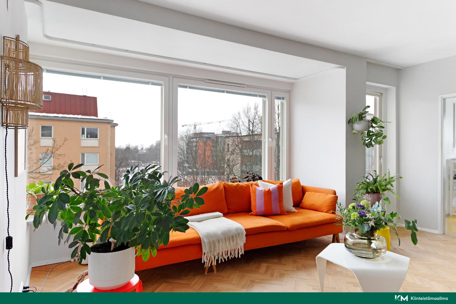 Rakuunantie 18, Munkkiniemi, Helsinki