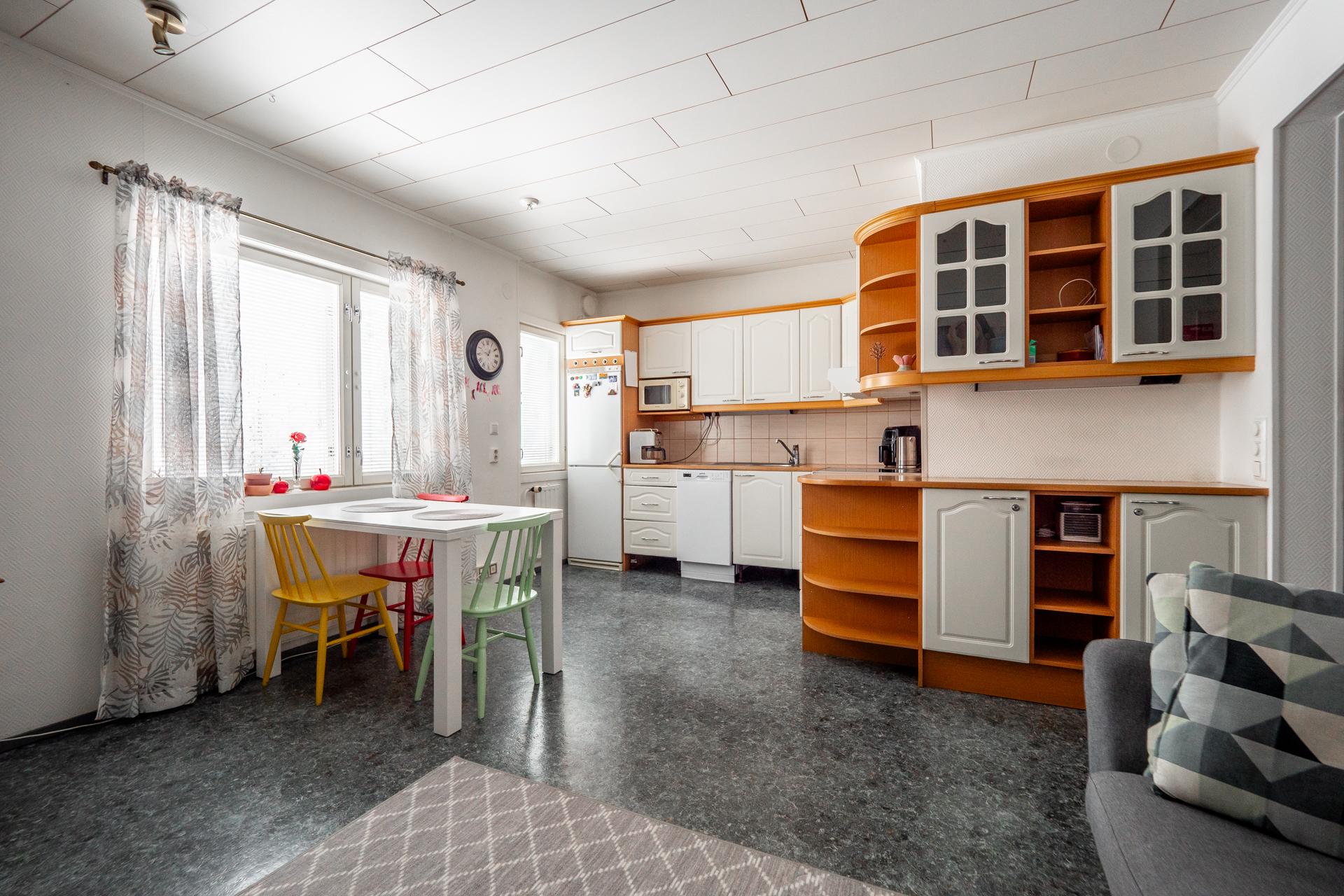 Hiirosentie 52, Karjasilta, Oulu