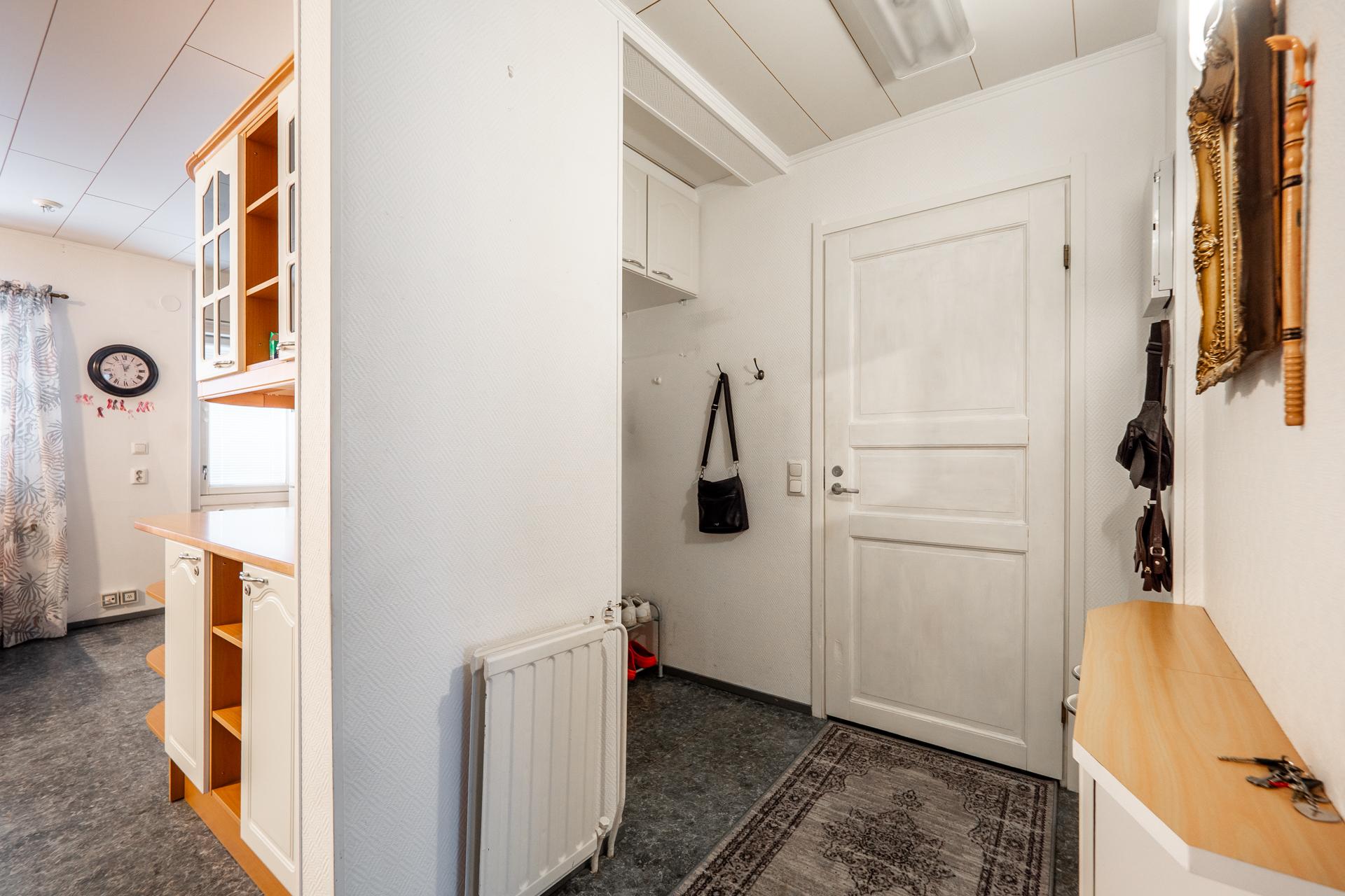 Hiirosentie 52, Karjasilta, Oulu