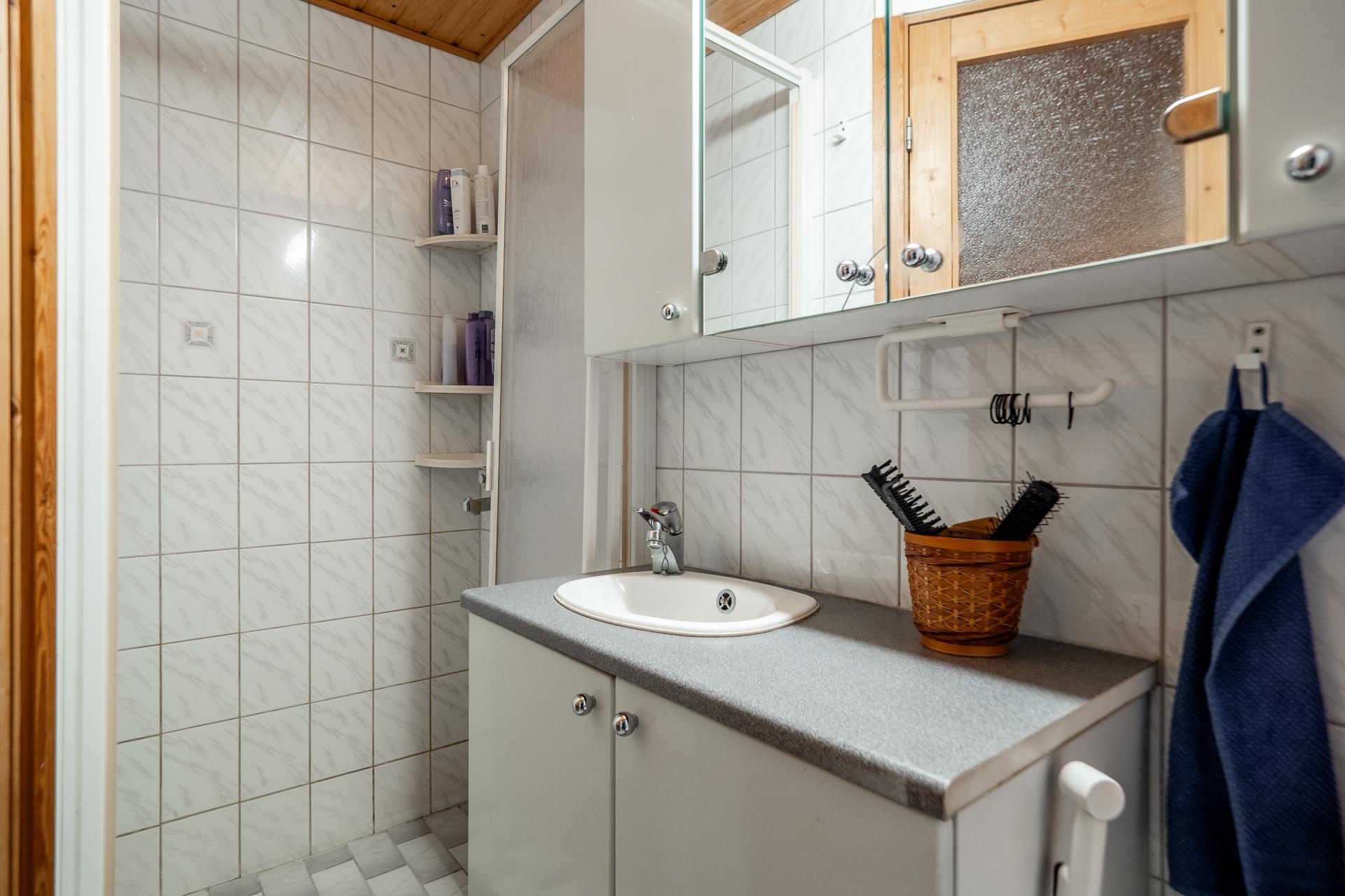 Hiirosentie 52, Karjasilta, Oulu