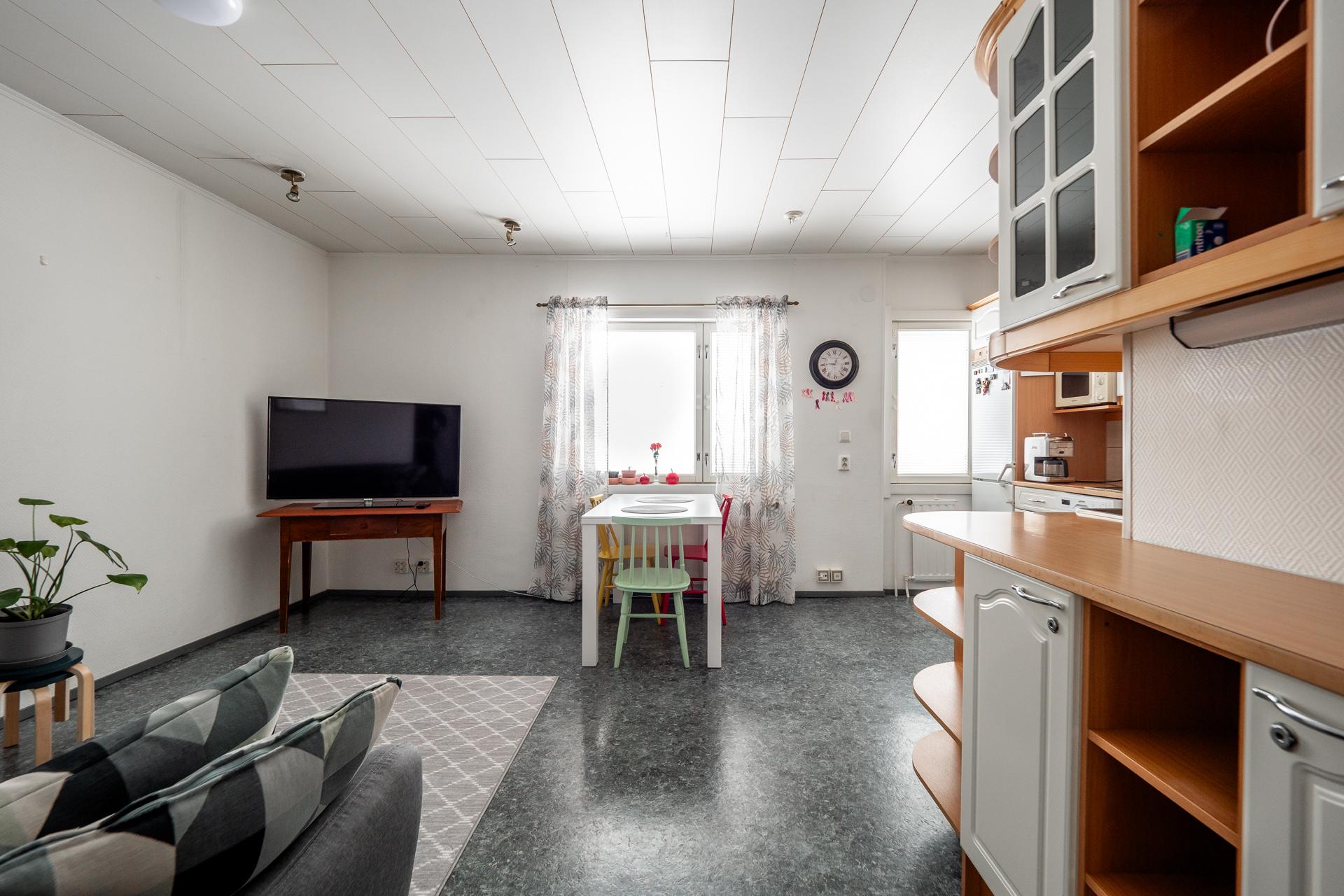 Hiirosentie 52, Karjasilta, Oulu