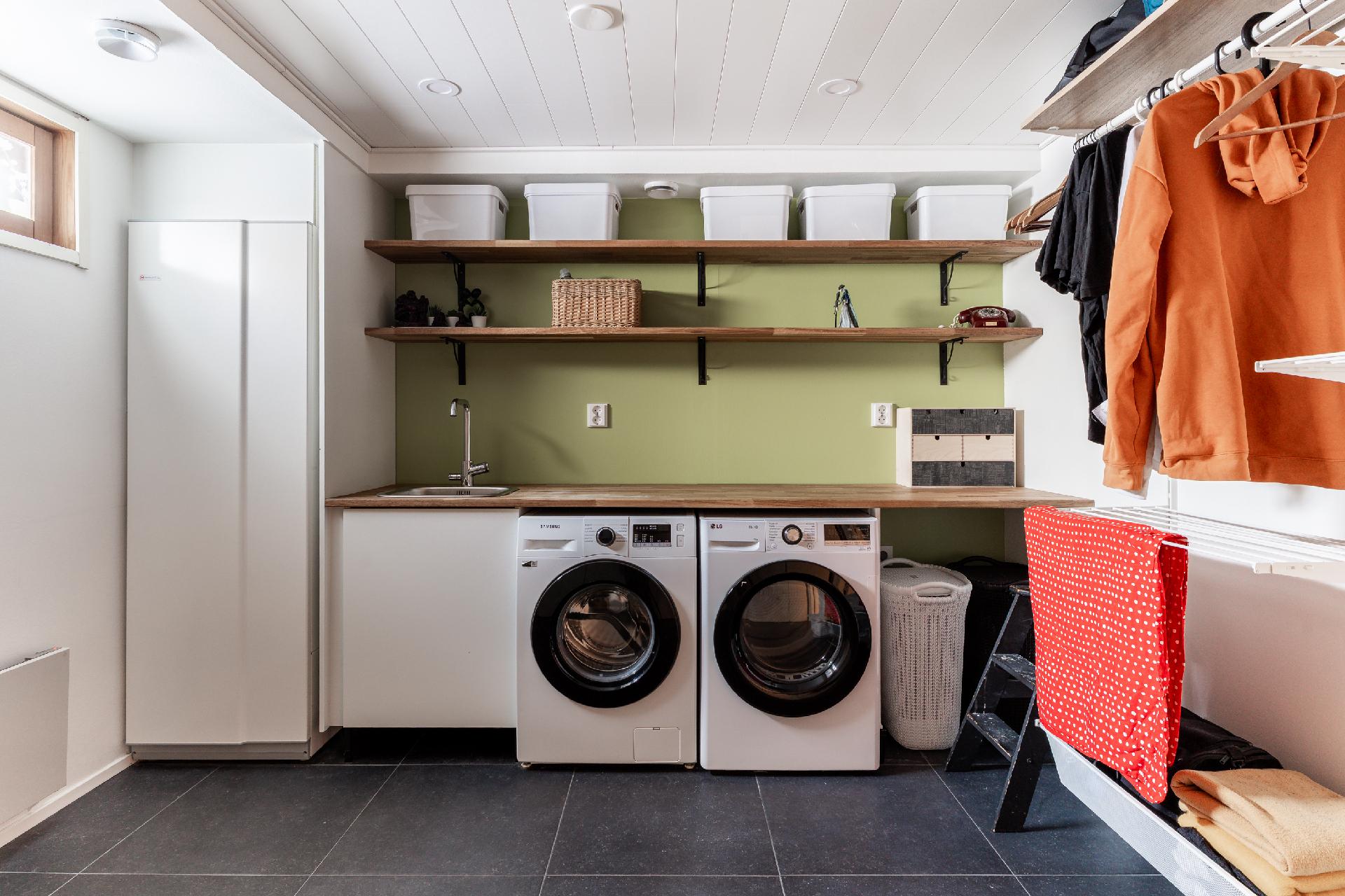 Kodinhoitohuoneessa tehty remontti 2023