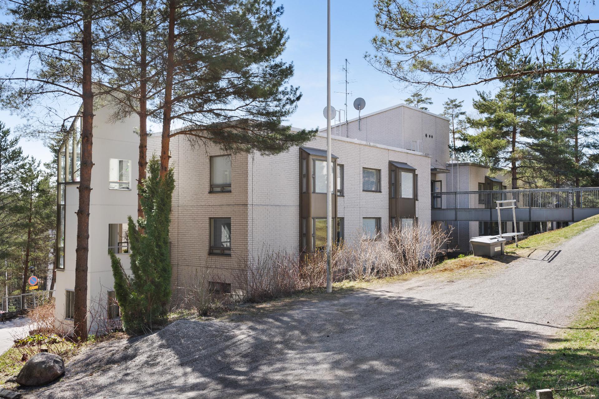 Pohjoinen Suotie 5, Kauniainen