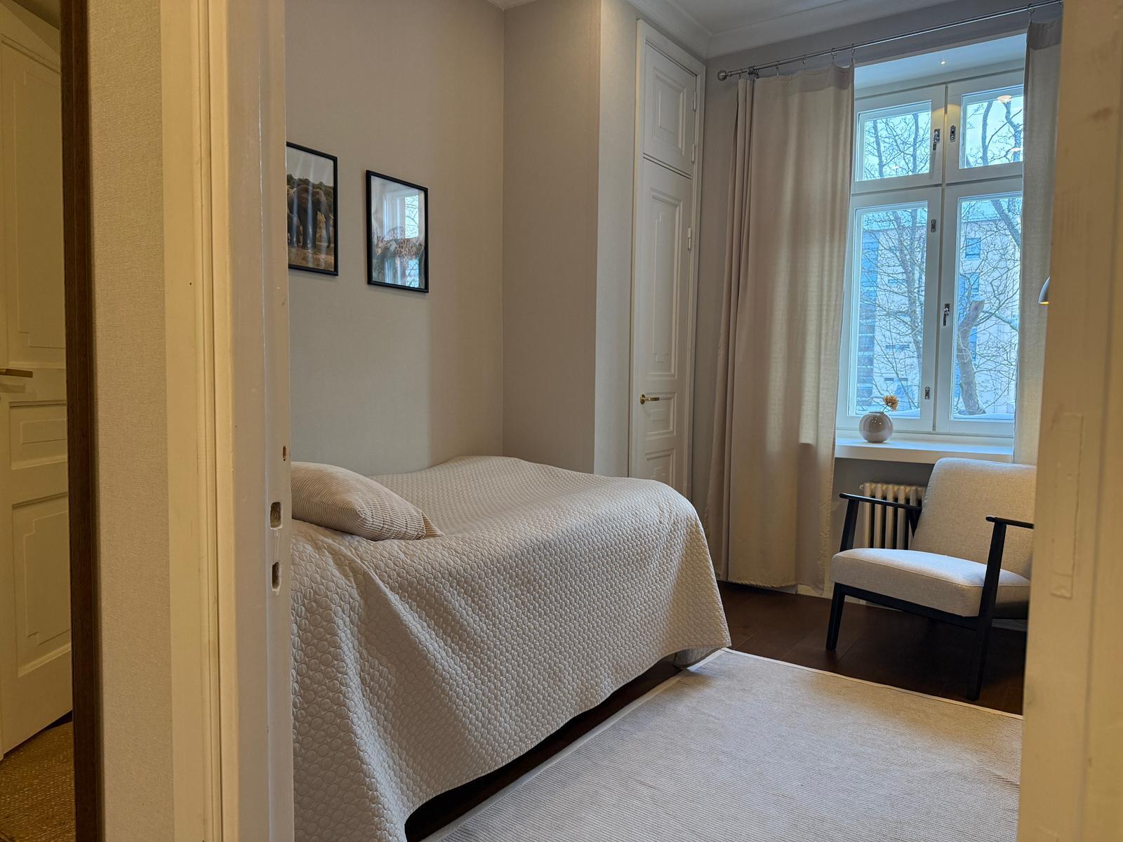 Ensimmäinen makuuhuone